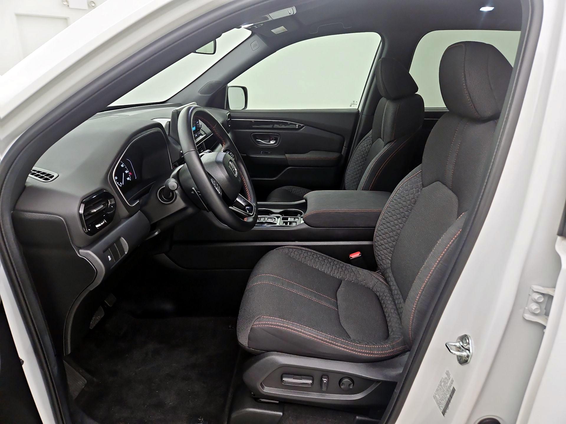 Thumbnail: 2025 Honda Pilot - 9