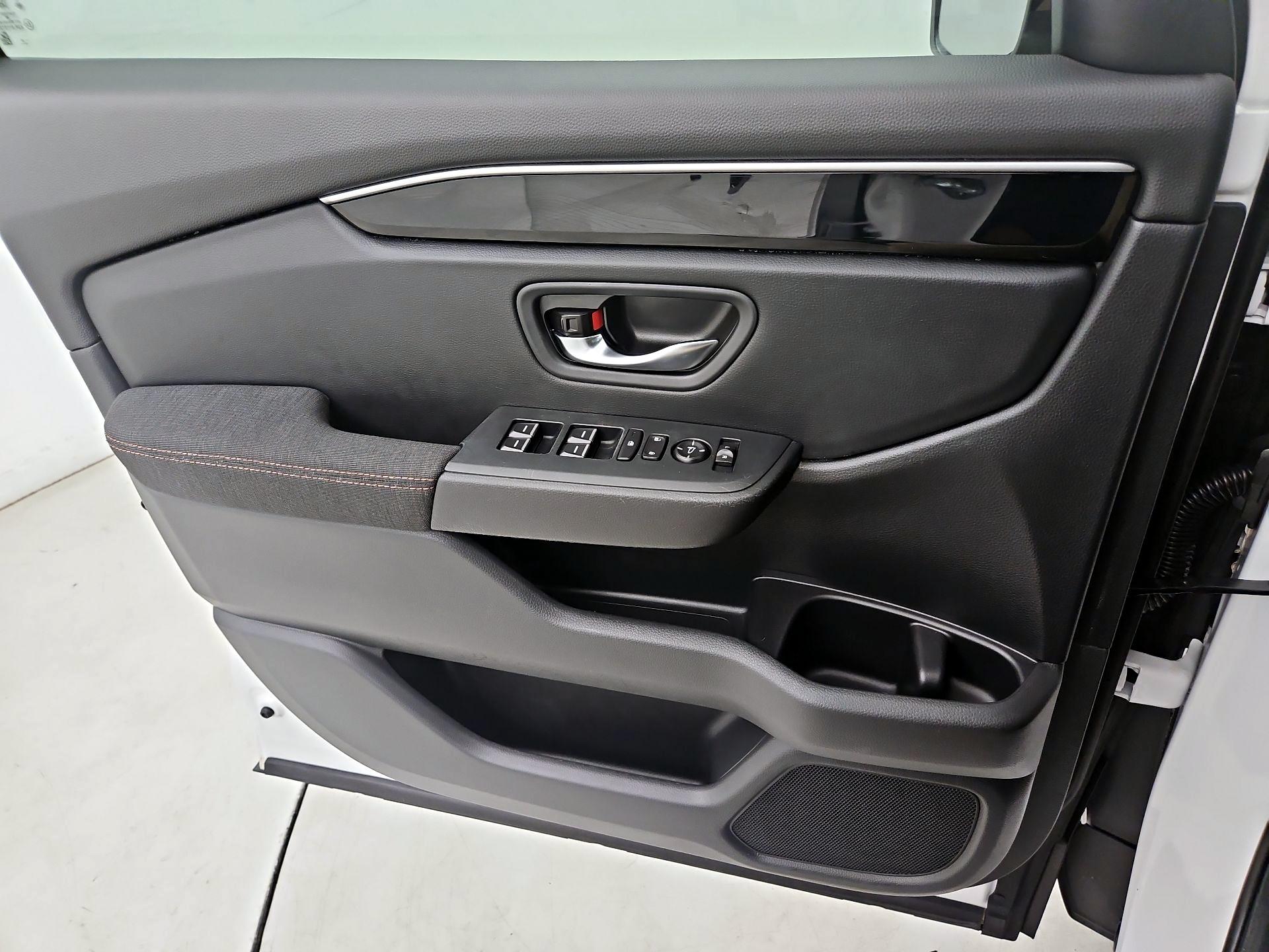 Thumbnail: 2025 Honda Pilot - 10