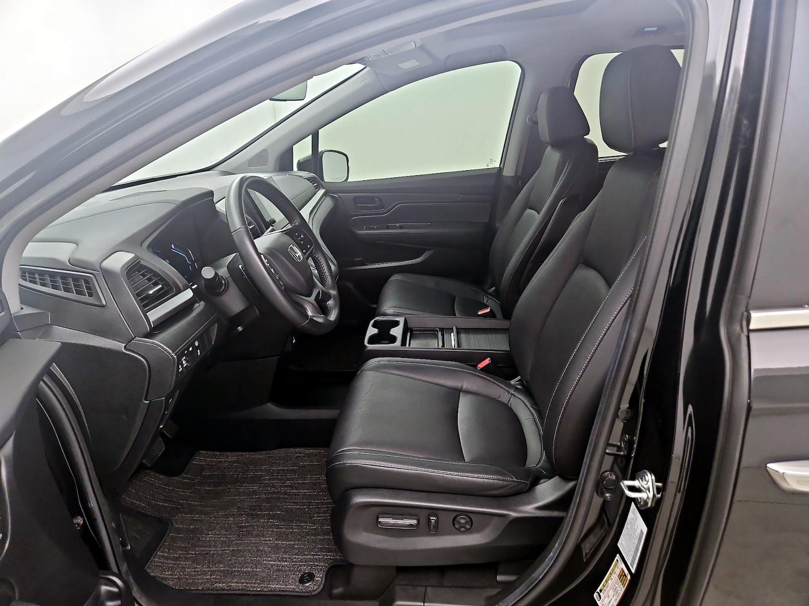 2024 Honda Odyssey EX-L - Photo 12