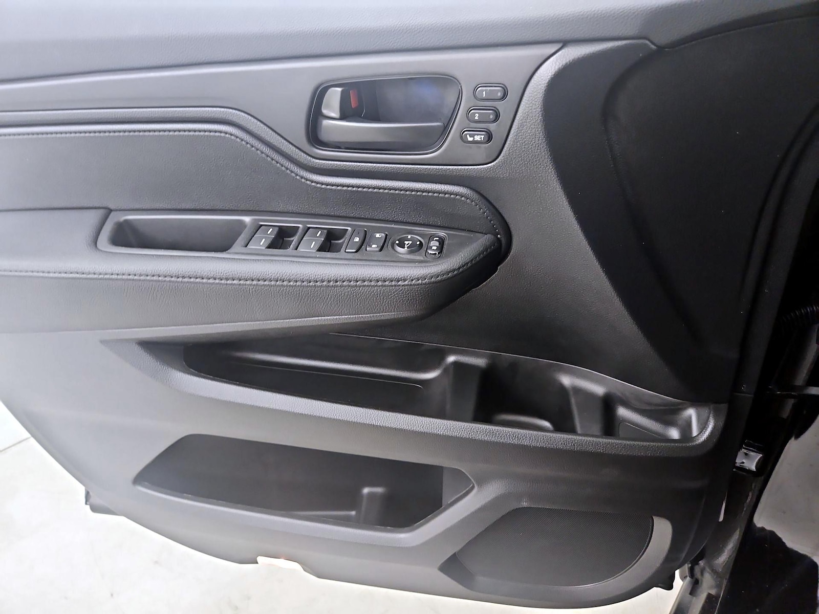 2024 Honda Odyssey EX-L - Photo 13