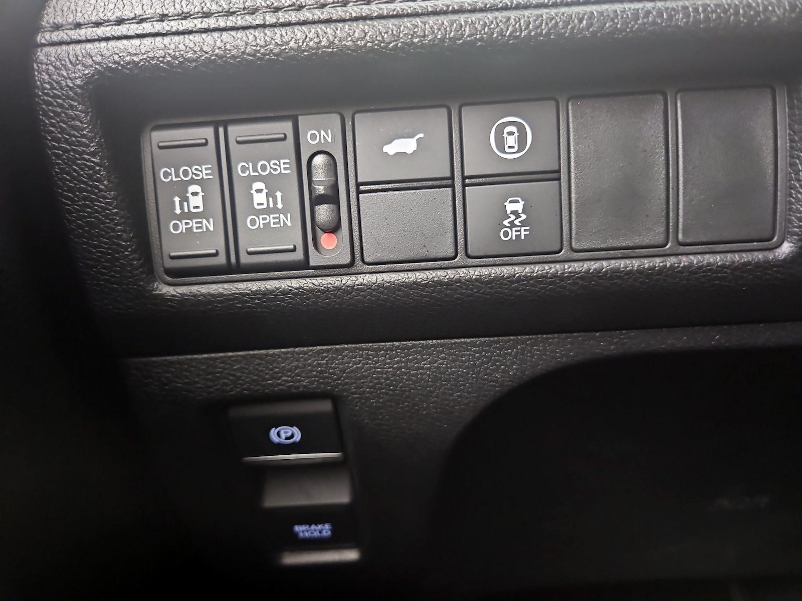 2024 Honda Odyssey EX-L - Photo 14