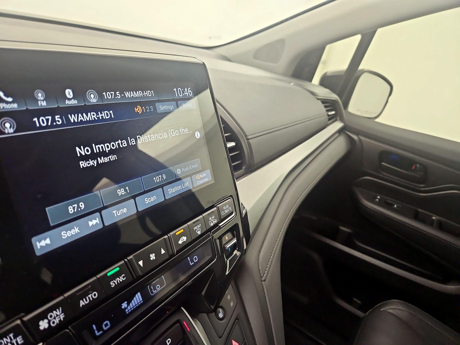 2024 Honda Odyssey EX-L - Photo 16