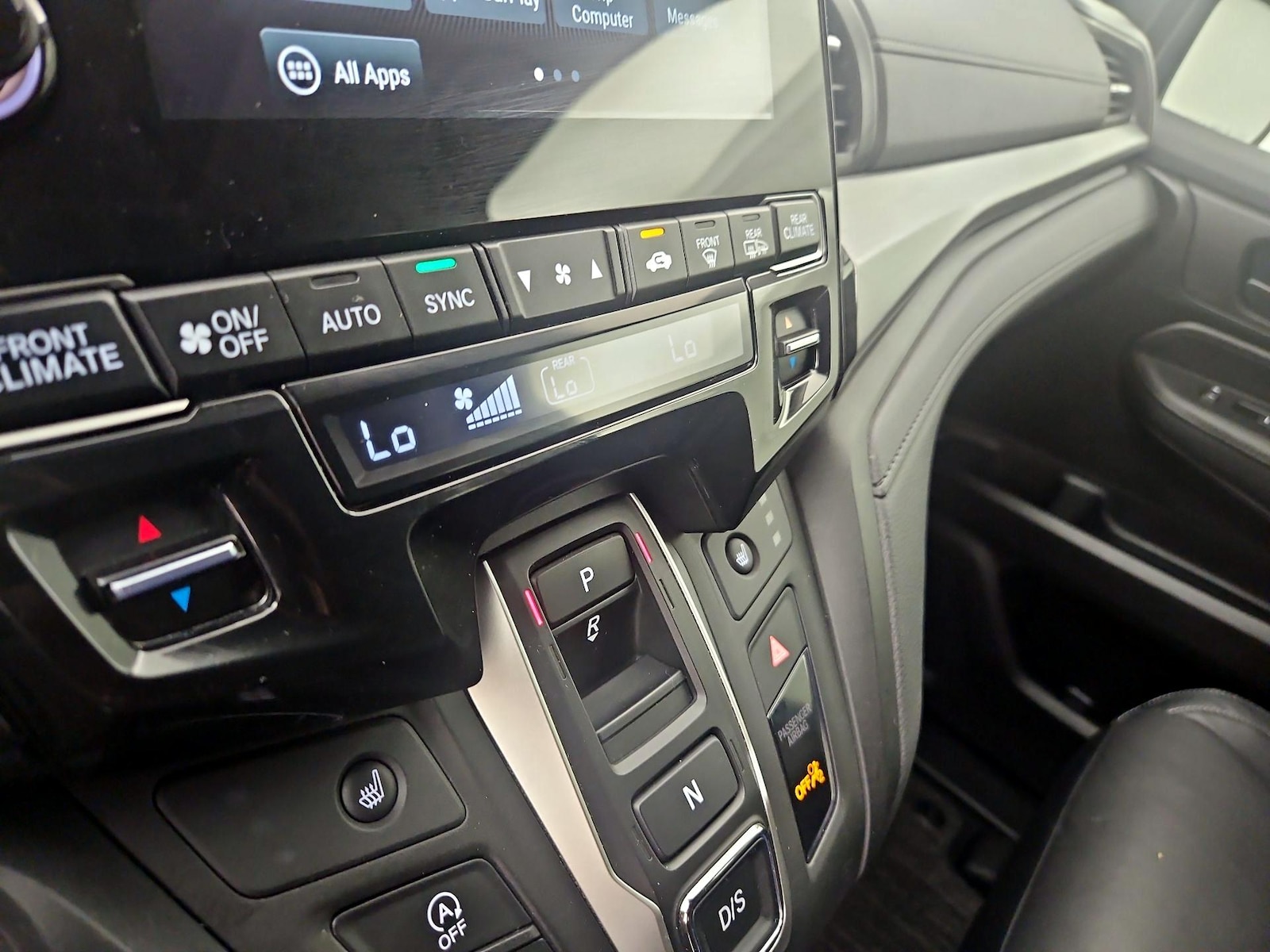 2024 Honda Odyssey EX-L - Photo 17