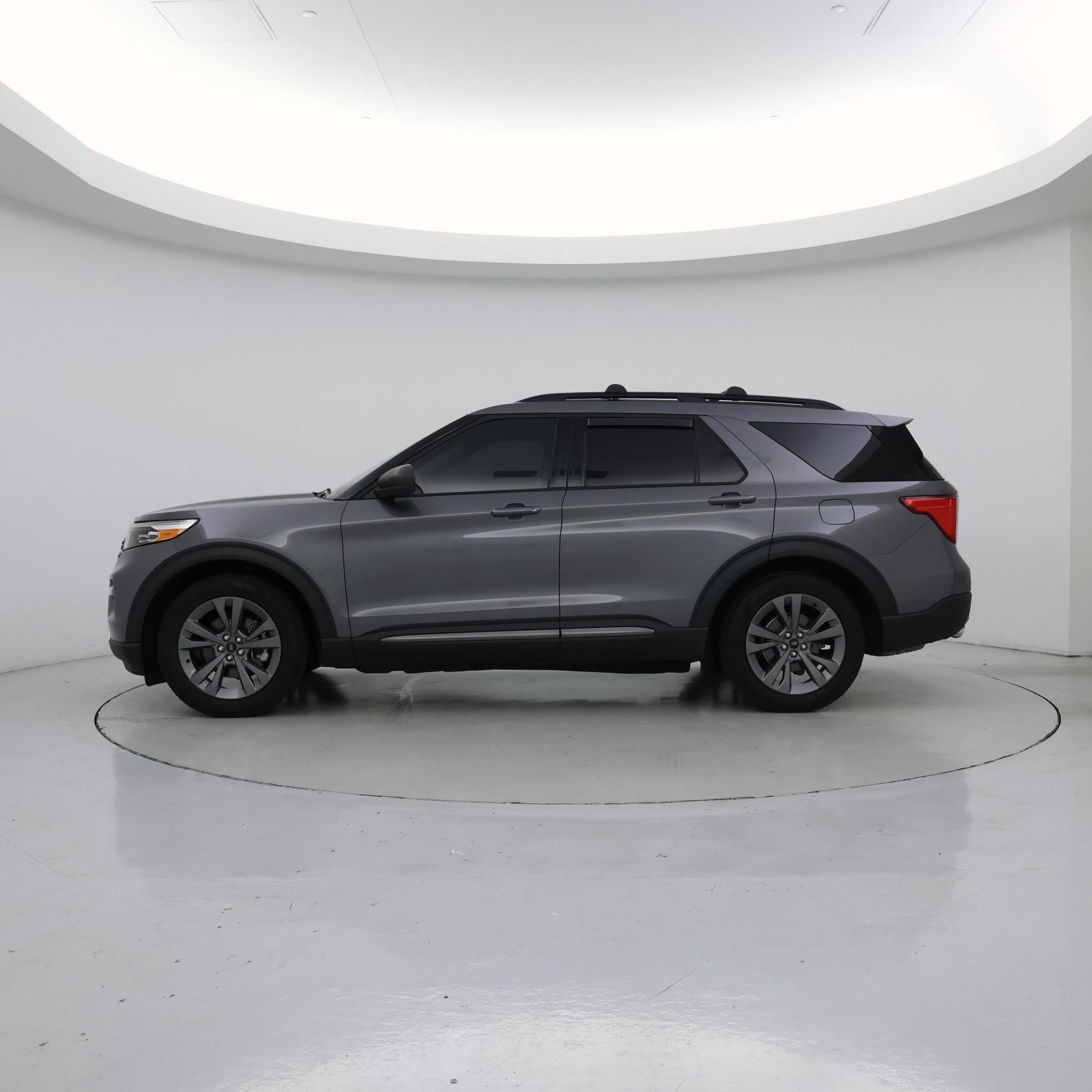 Thumbnail: 2021 Ford Explorer - 3