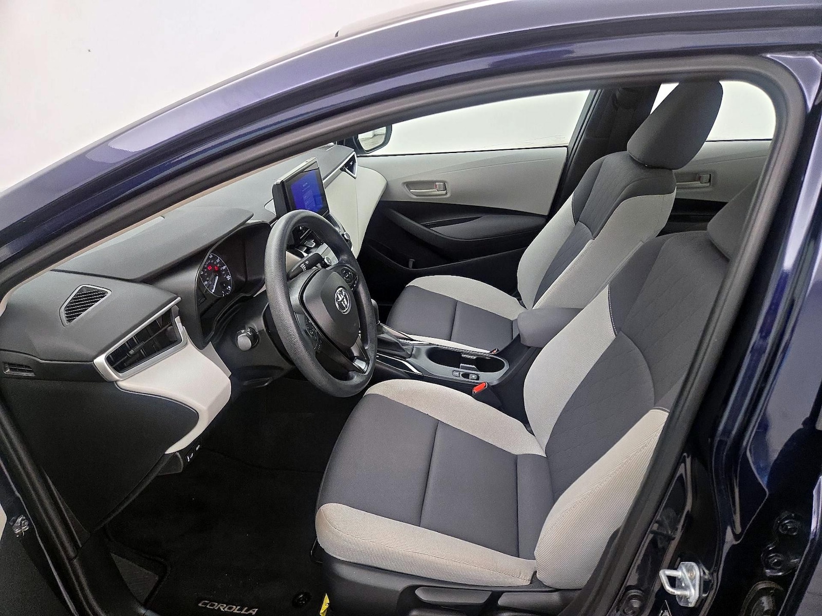 2023 Toyota Corolla LE - Photo 12