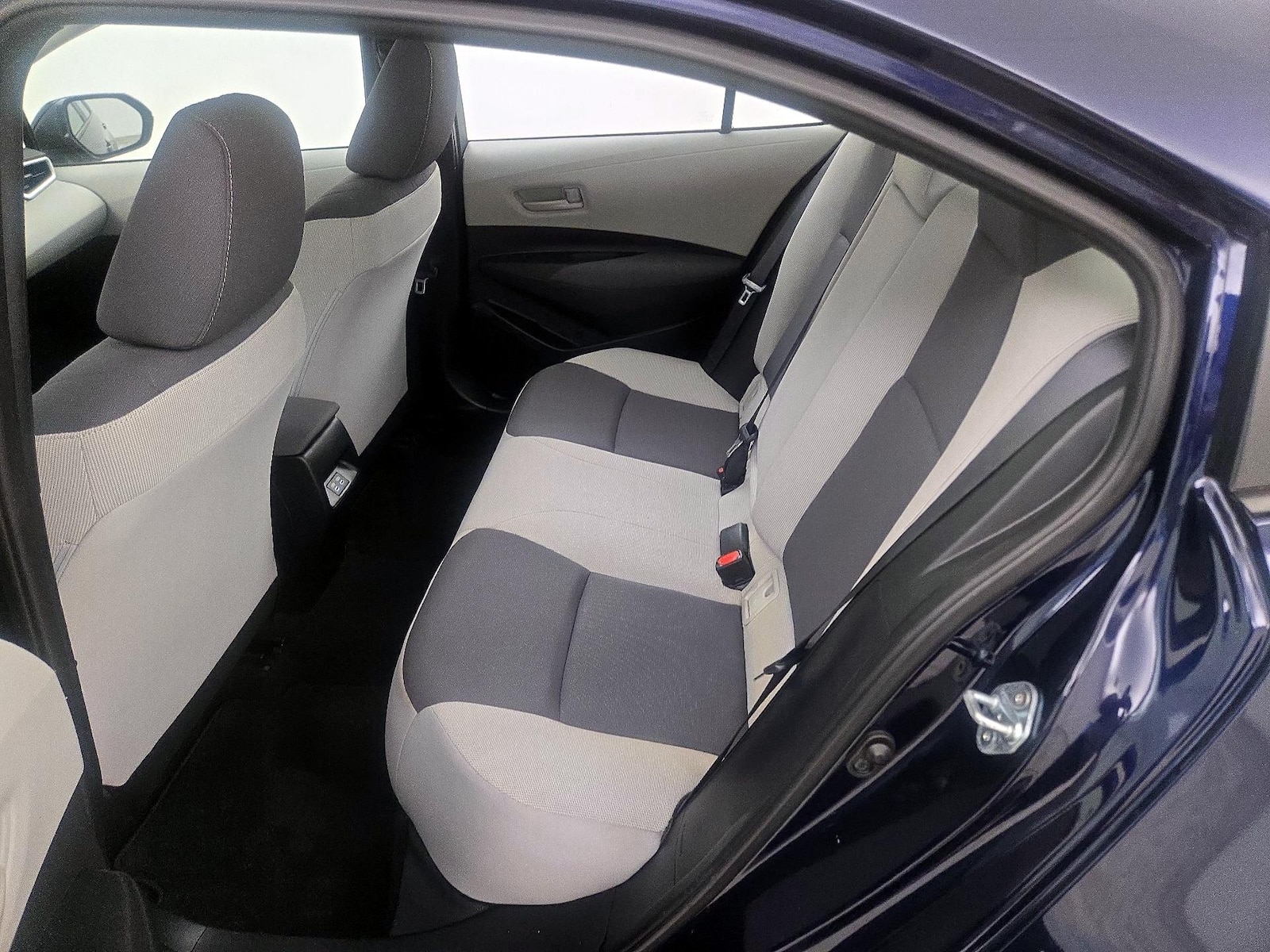 2023 Toyota Corolla LE - Photo 19