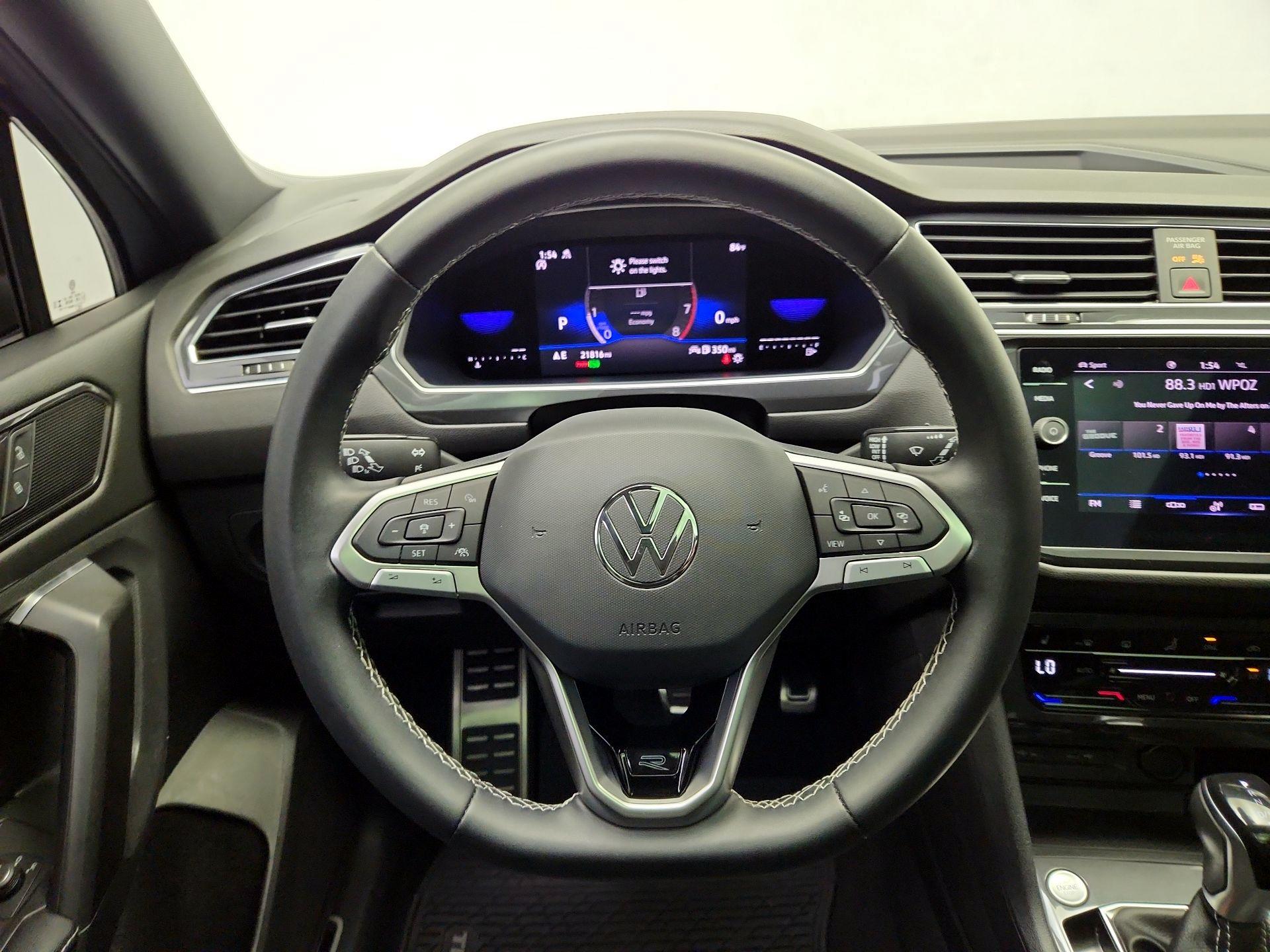 Thumbnail: 2023 Volkswagen Tiguan - 10