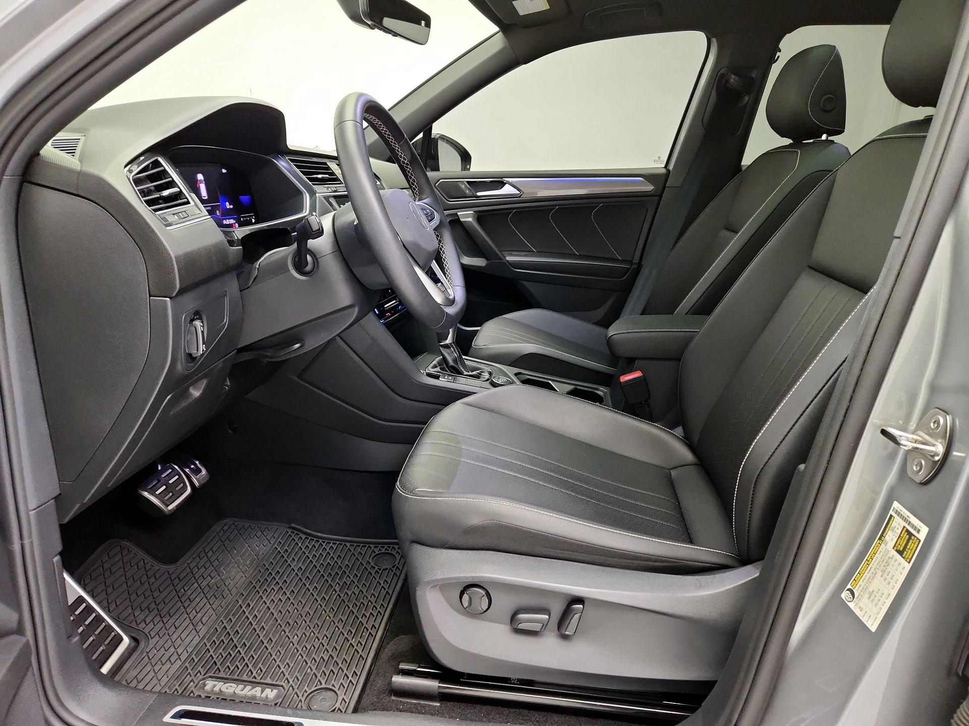 Thumbnail: 2023 Volkswagen Tiguan - 11