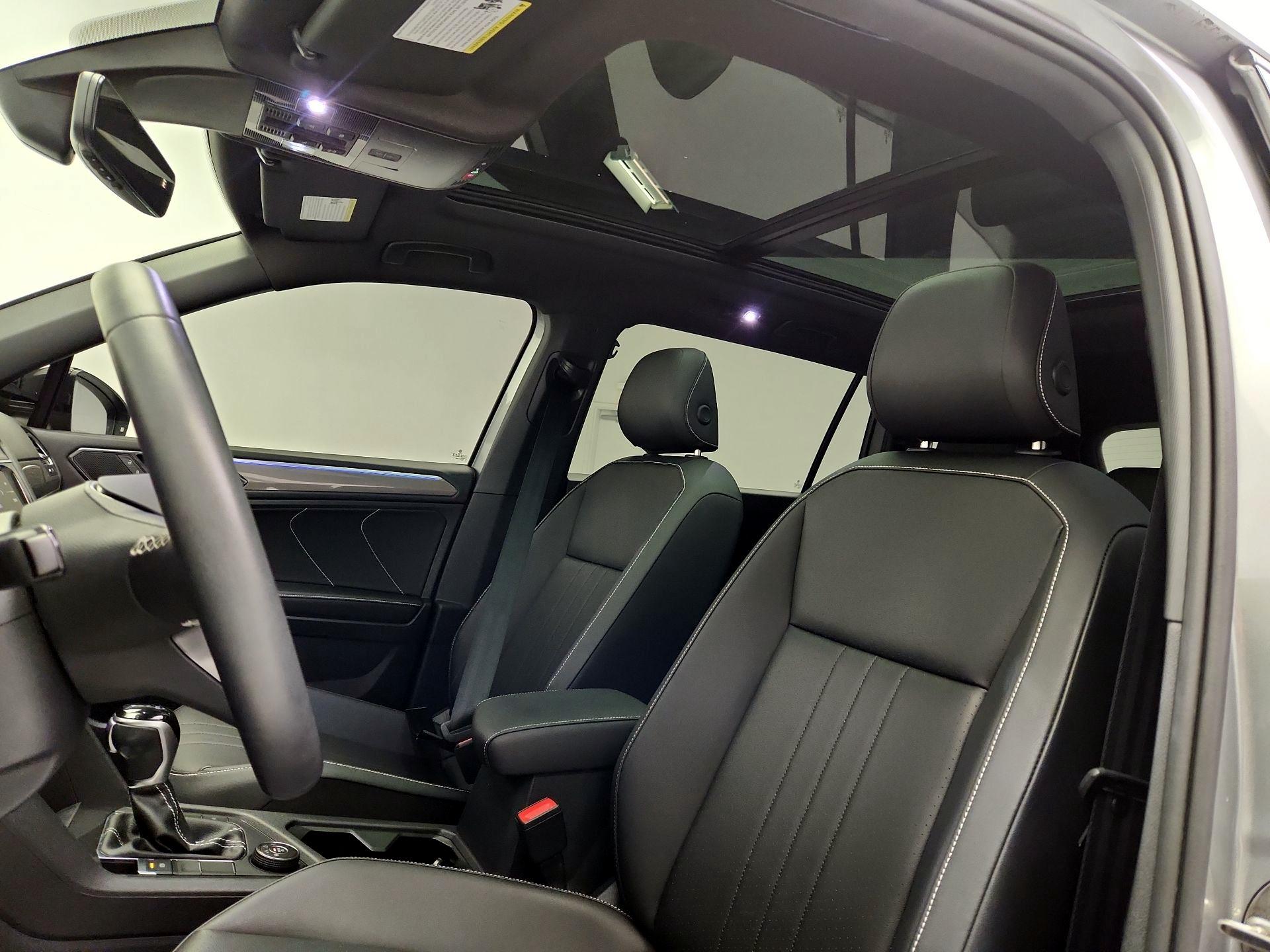 Thumbnail: 2023 Volkswagen Tiguan - 19