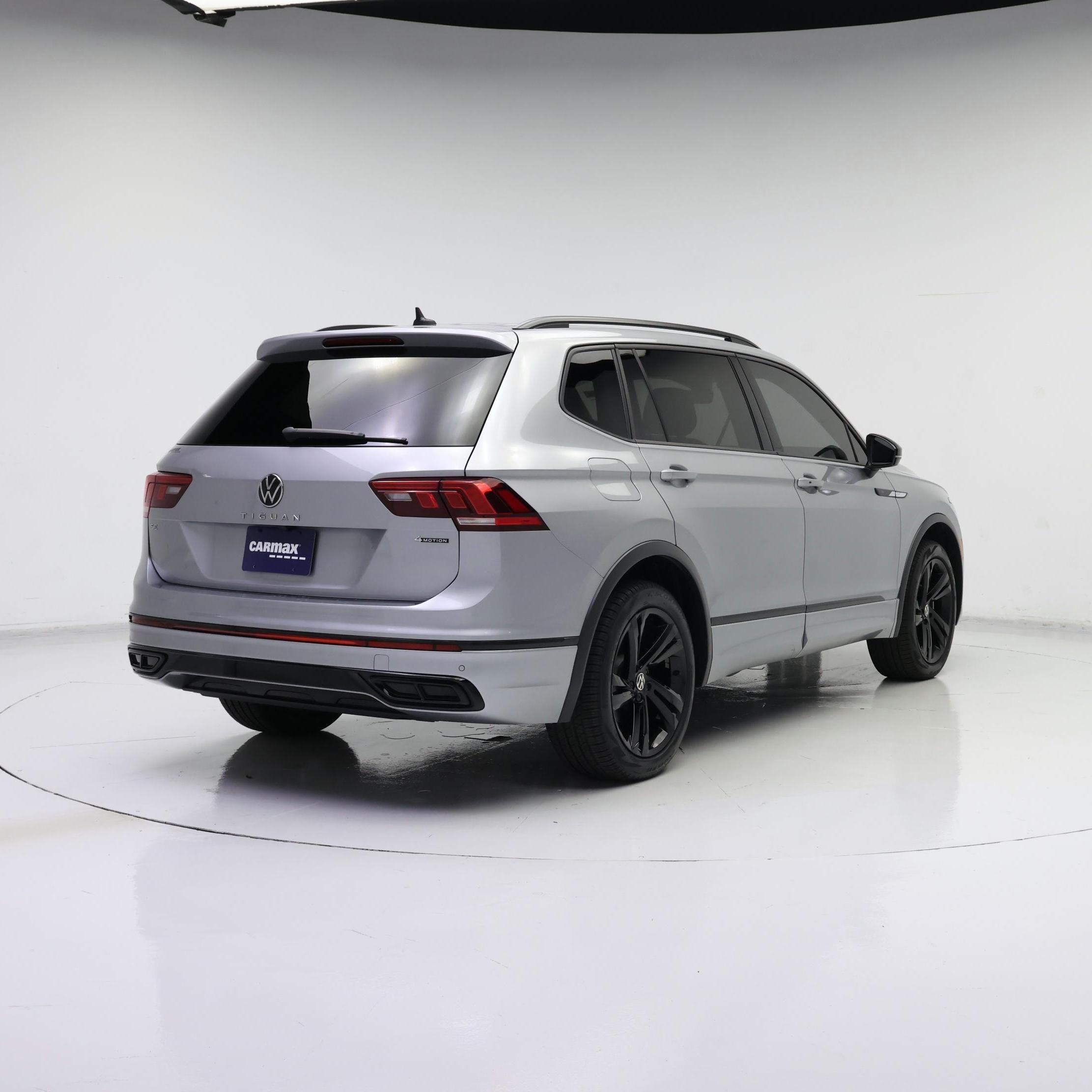 Thumbnail: 2023 Volkswagen Tiguan - 8