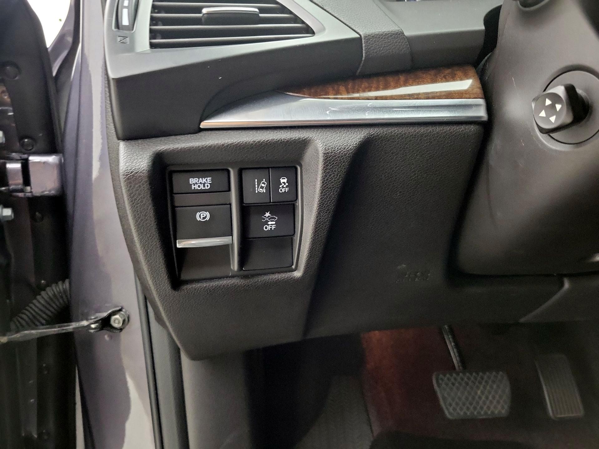 Thumbnail: 2018 Acura MDX - 13