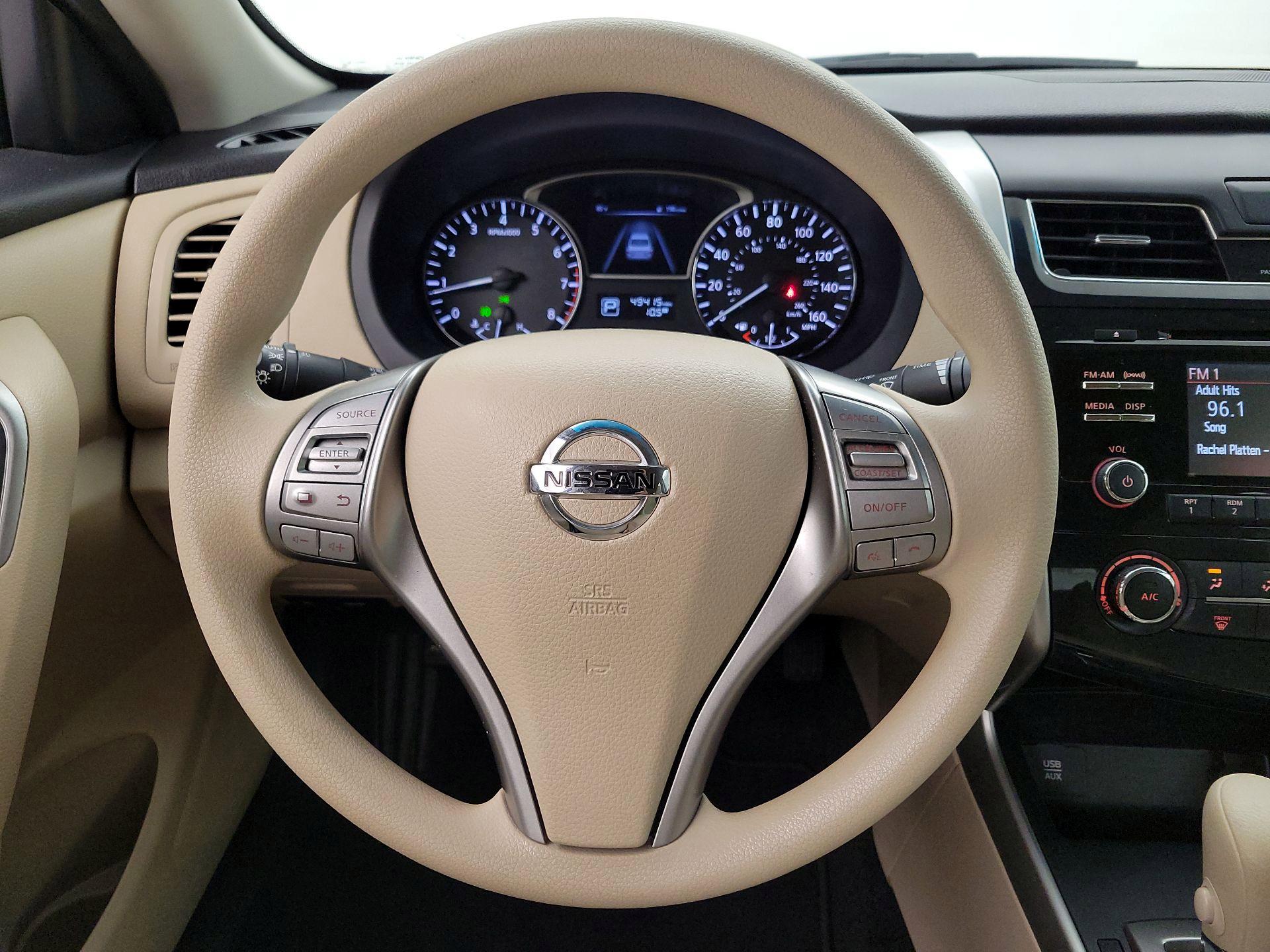 Thumbnail: 2015 Nissan Altima - 10