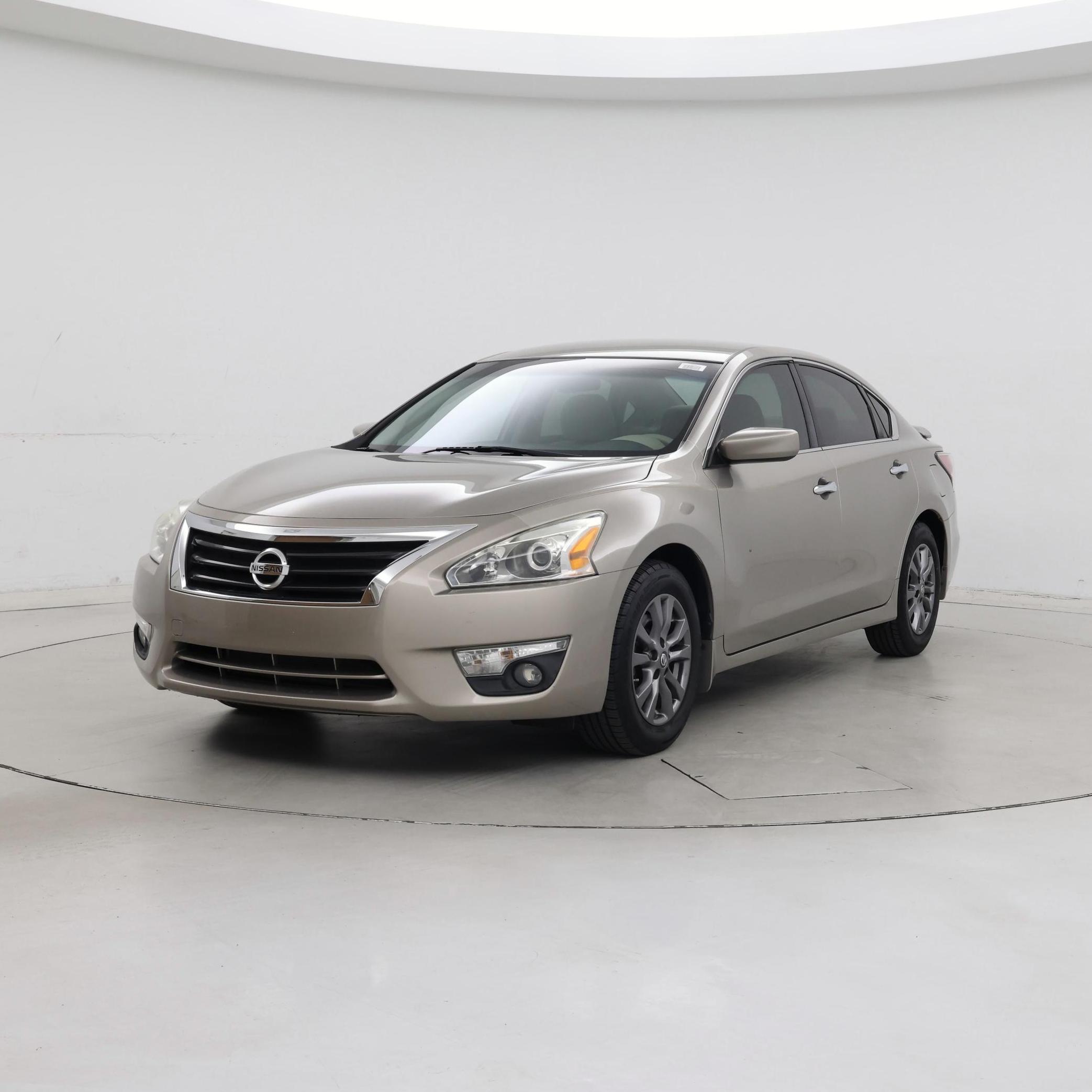 Thumbnail: 2015 Nissan Altima - 4