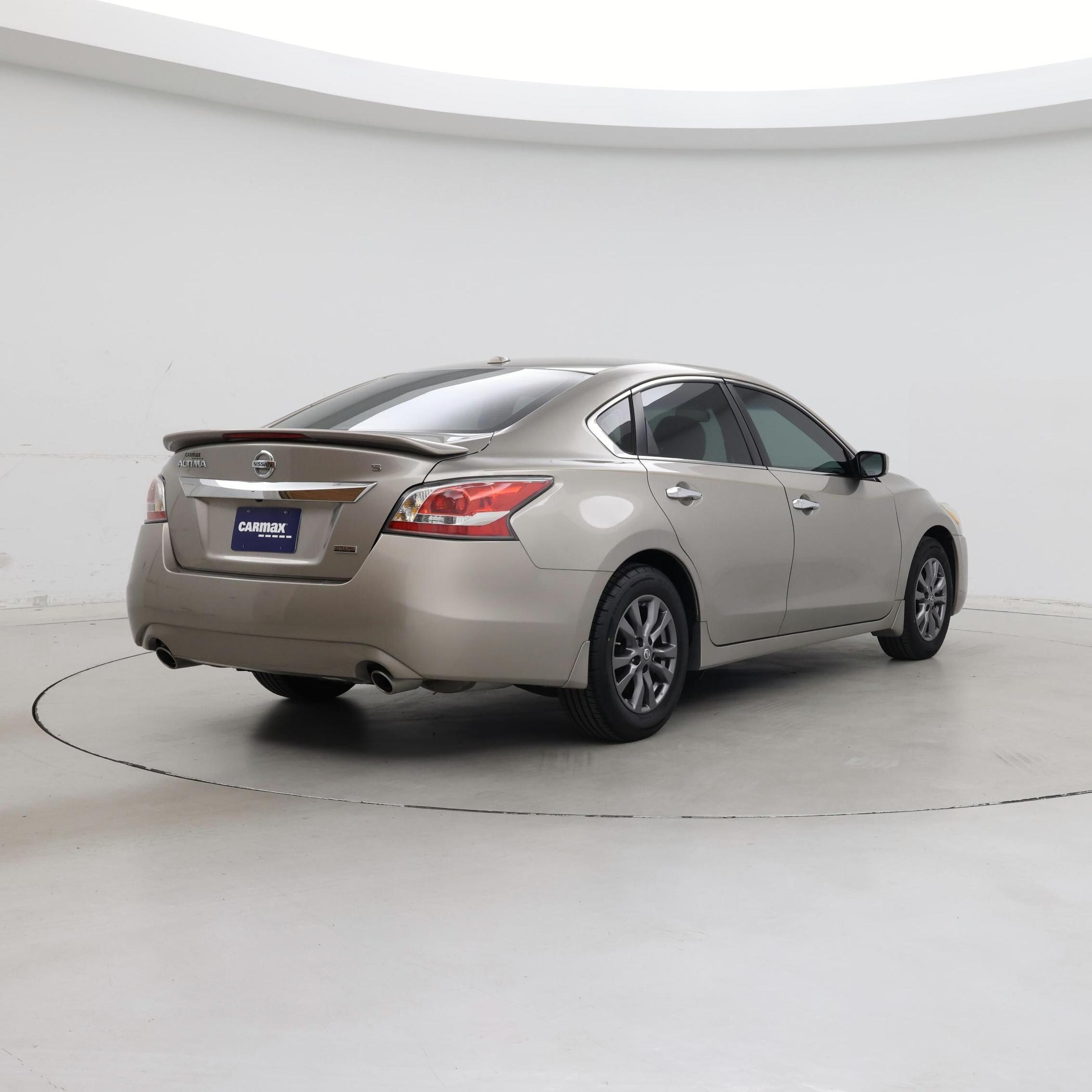 Thumbnail: 2015 Nissan Altima - 8