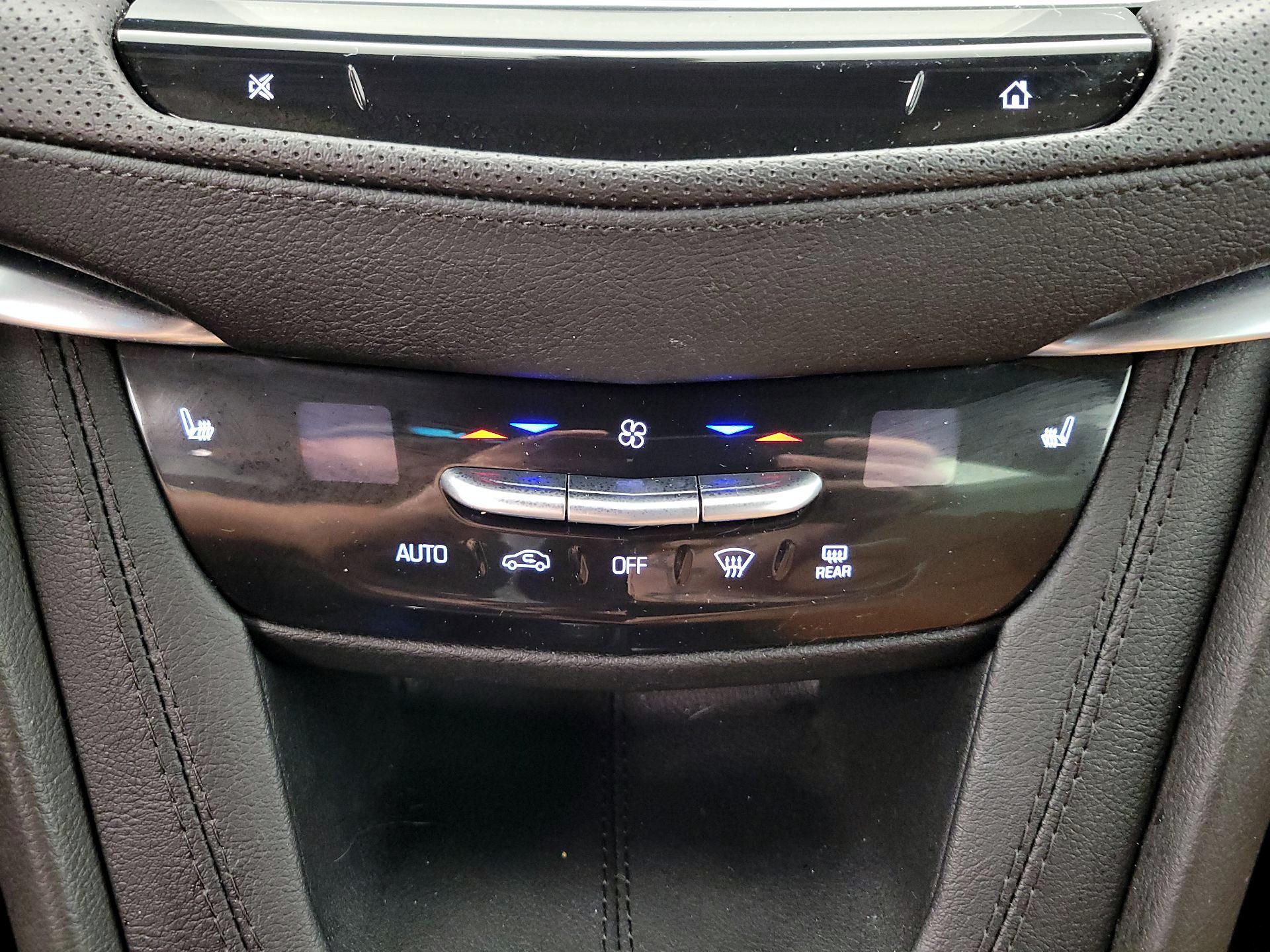 Thumbnail: 2024 Cadillac XT5 - 16