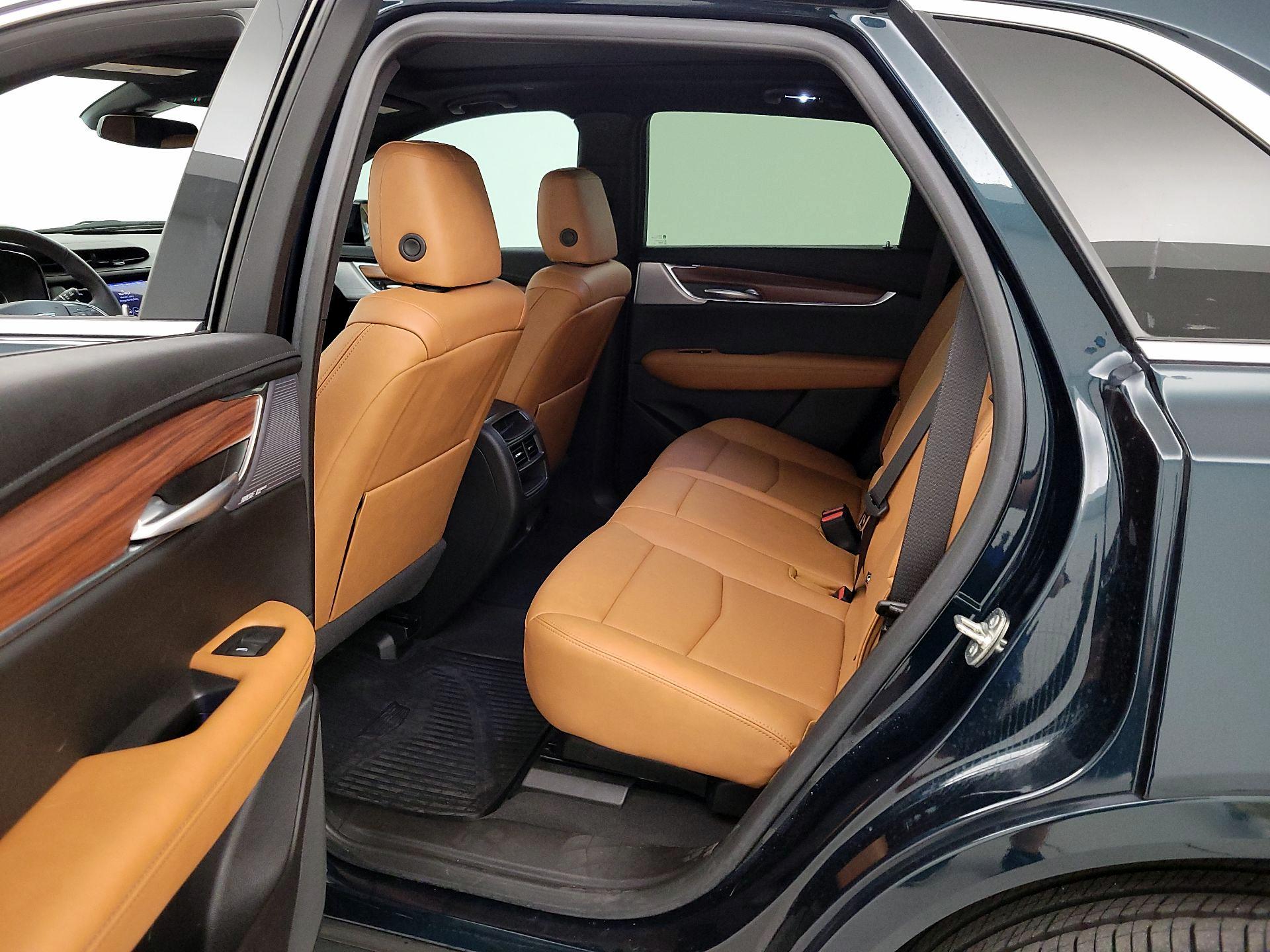 Thumbnail: 2024 Cadillac XT5 - 19