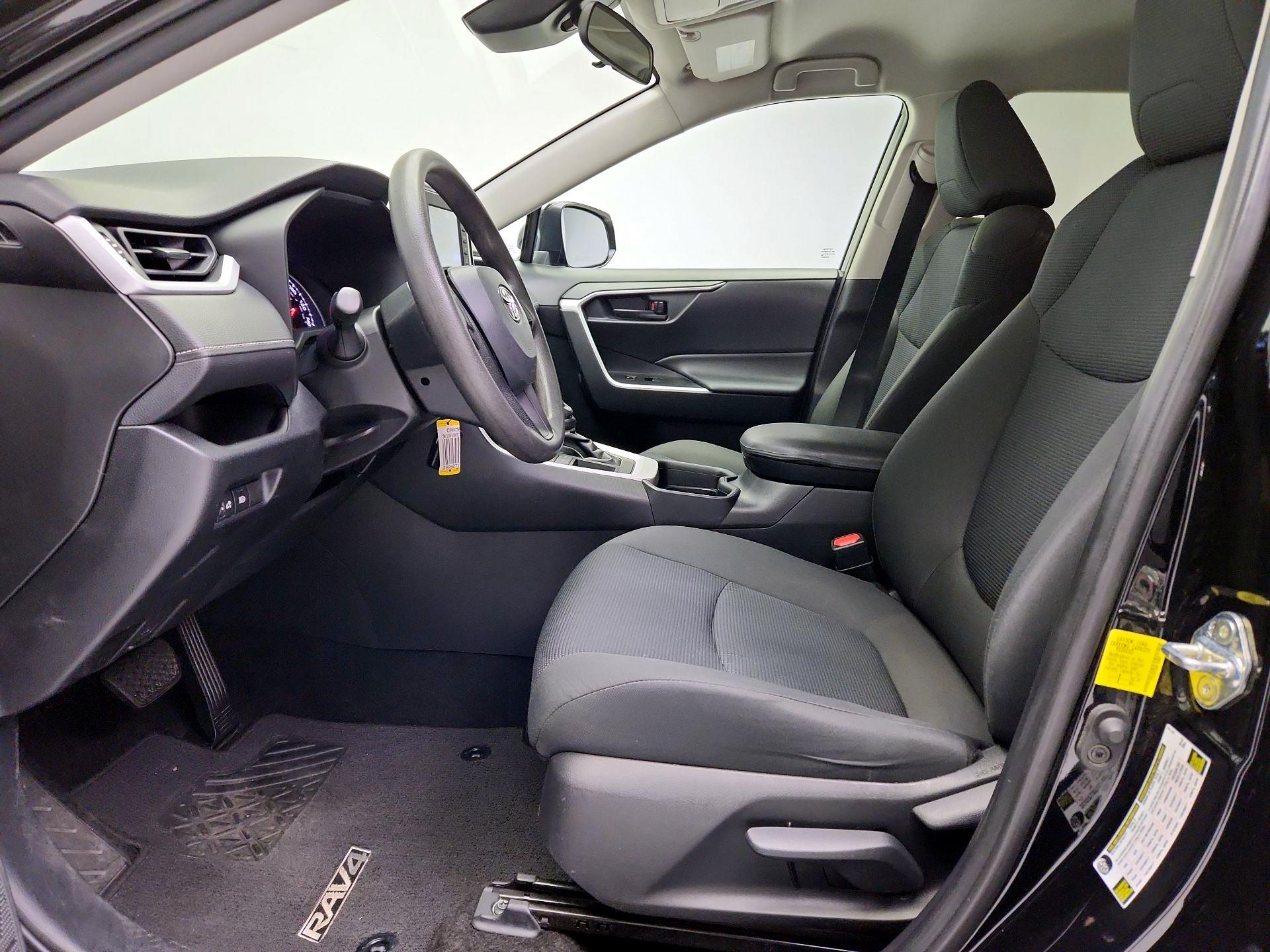 Thumbnail: 2021 Toyota RAV4 - 11