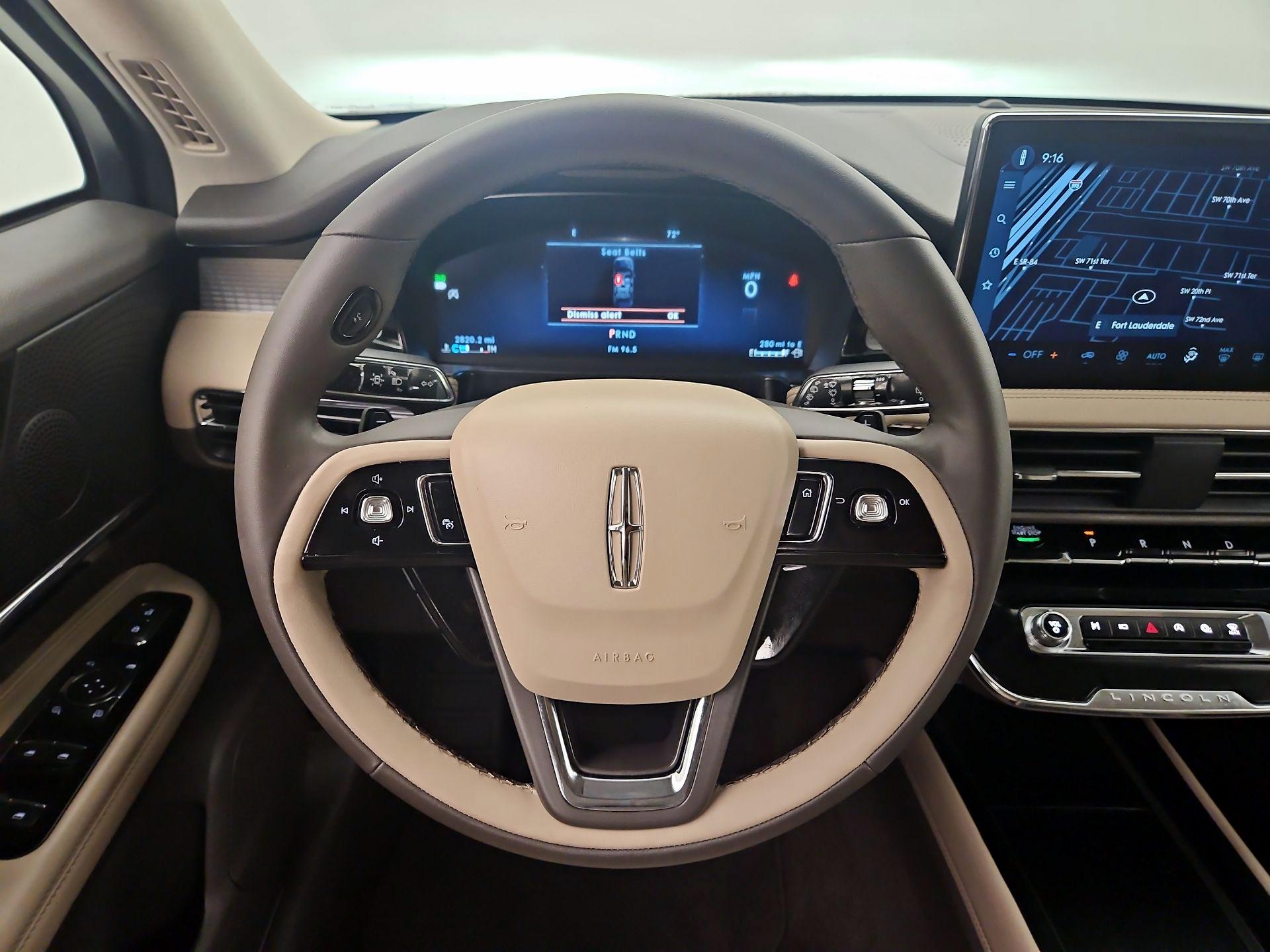 Thumbnail: 2023 Lincoln Corsair - 10