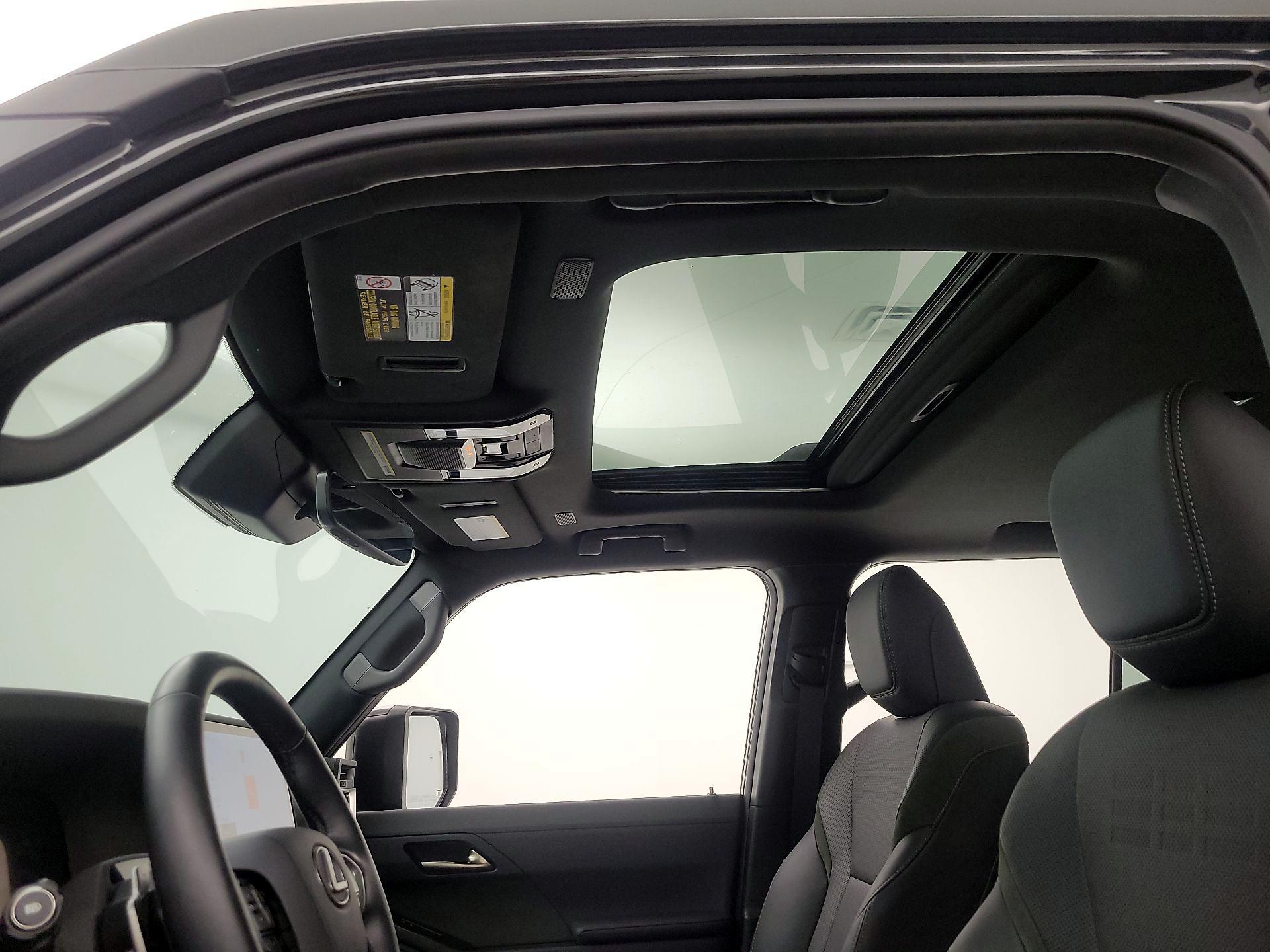 Thumbnail: 2024 Lexus GX - 19