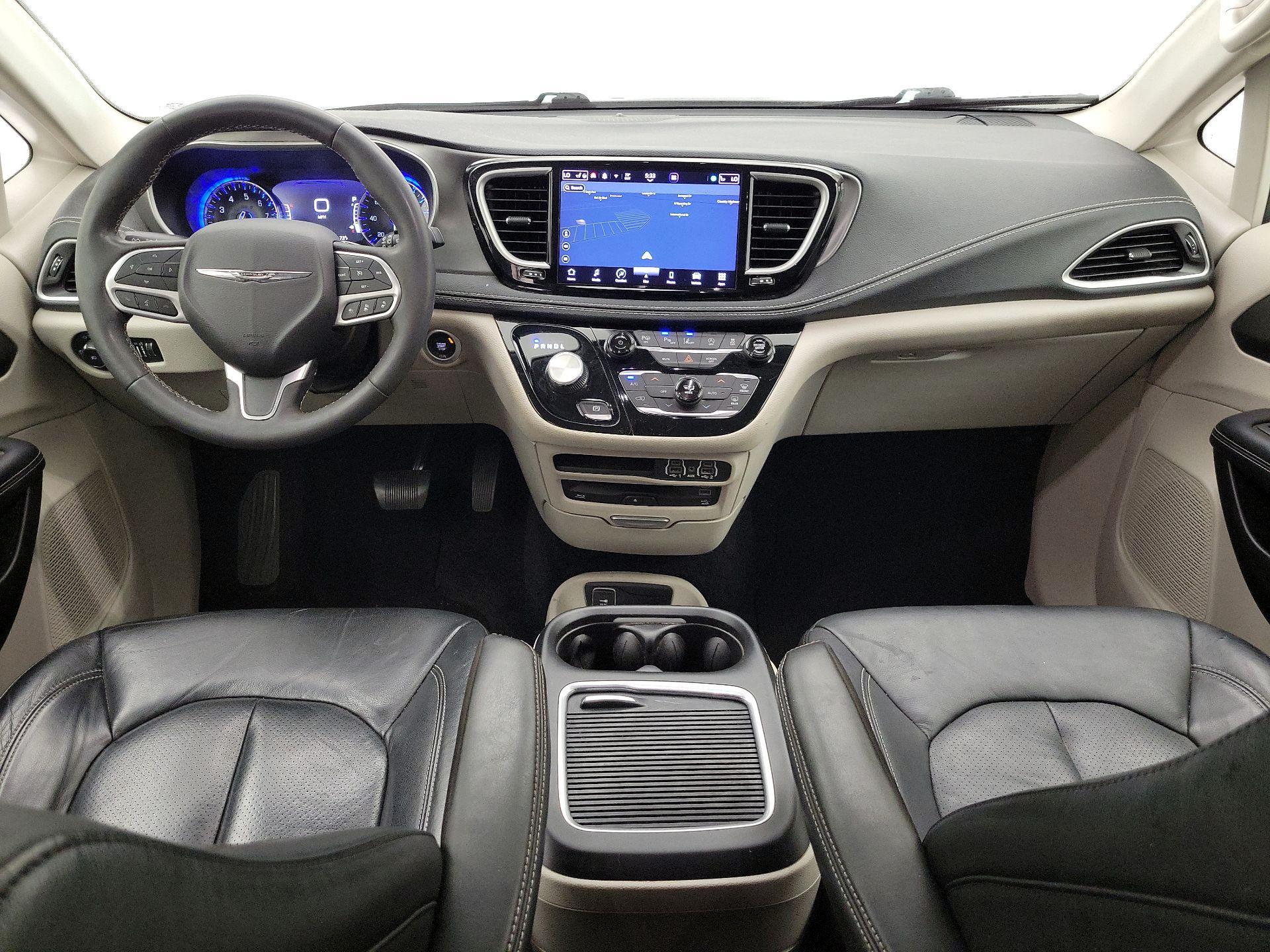 Thumbnail: 2022 Chrysler Pacifica - 9