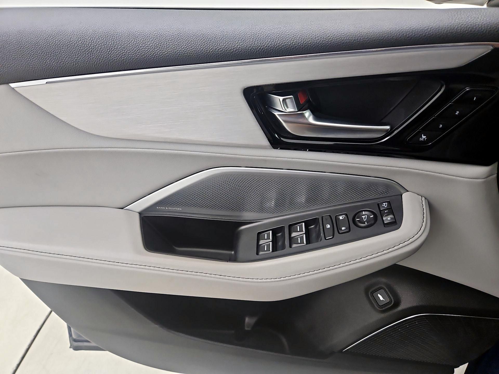 Thumbnail: 2025 Acura MDX - 10