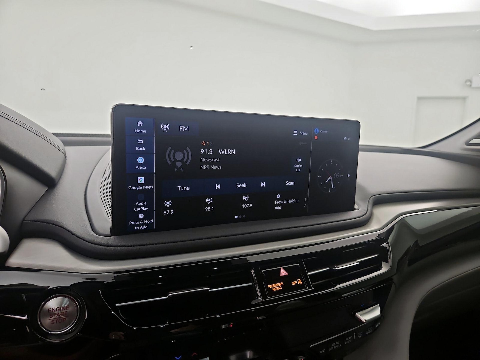 2025 Acura MDX Technology Package - Photo 15