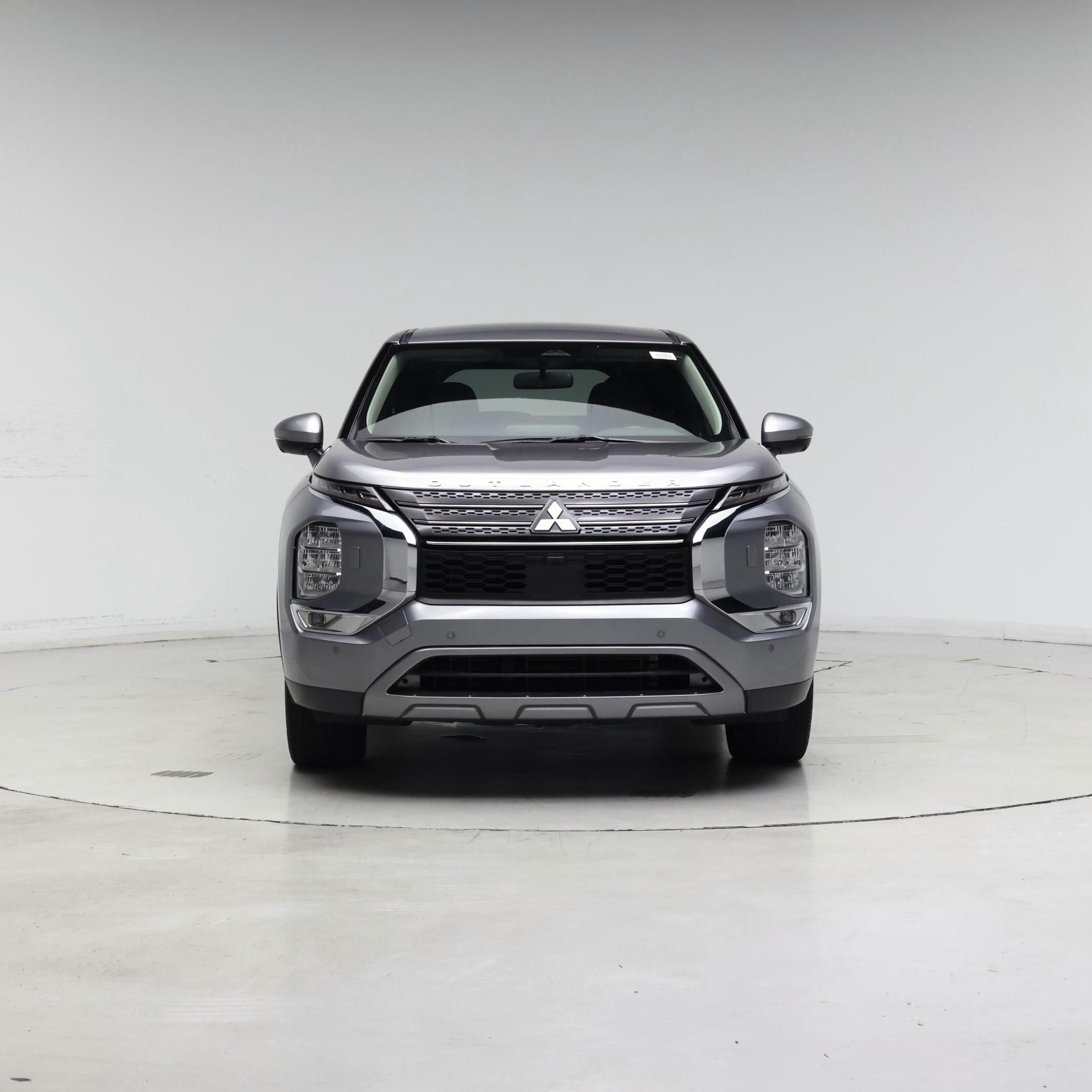 Thumbnail: 2023 Mitsubishi Outlander - 5