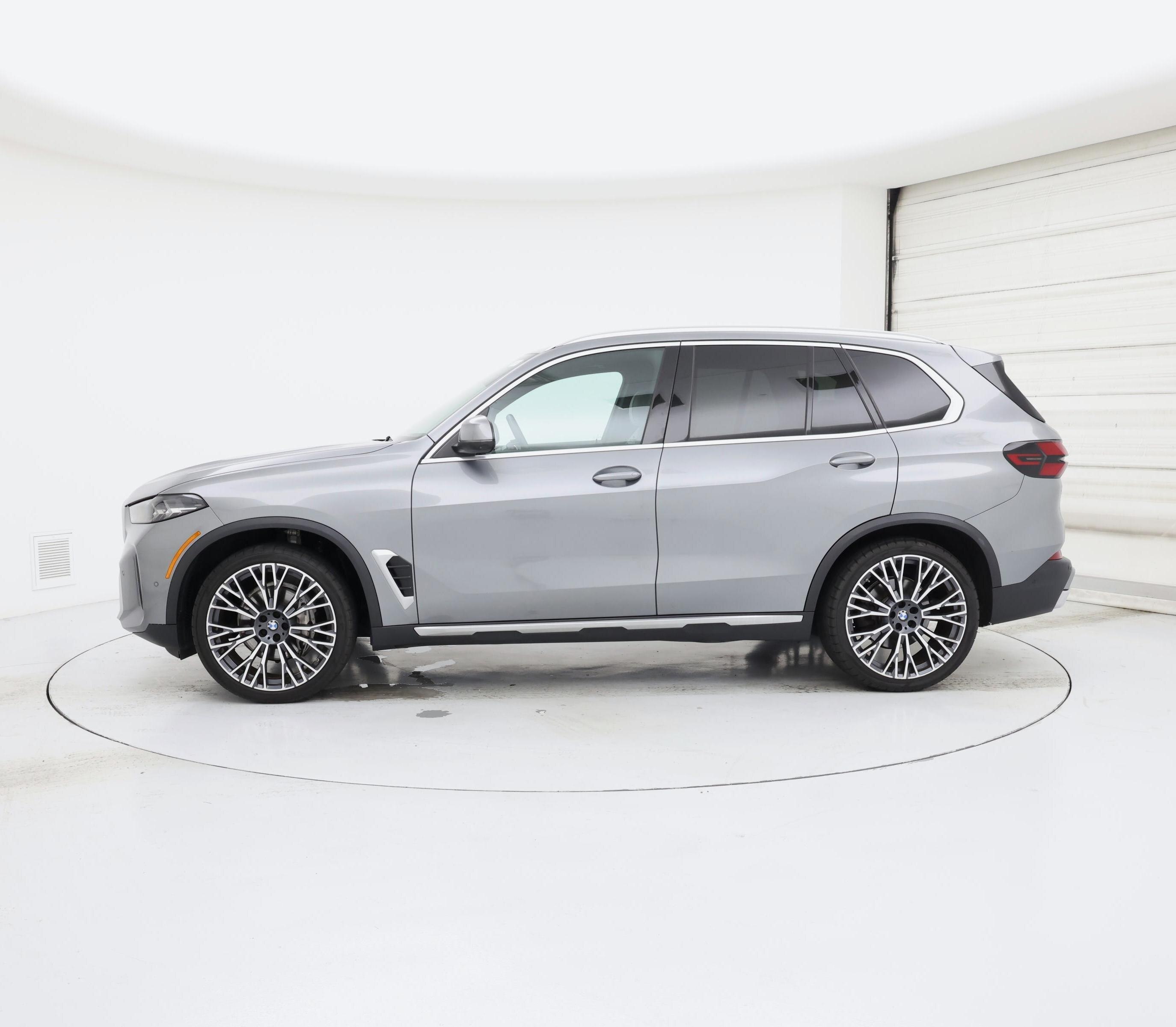 Thumbnail: 2024 BMW X5 - 3