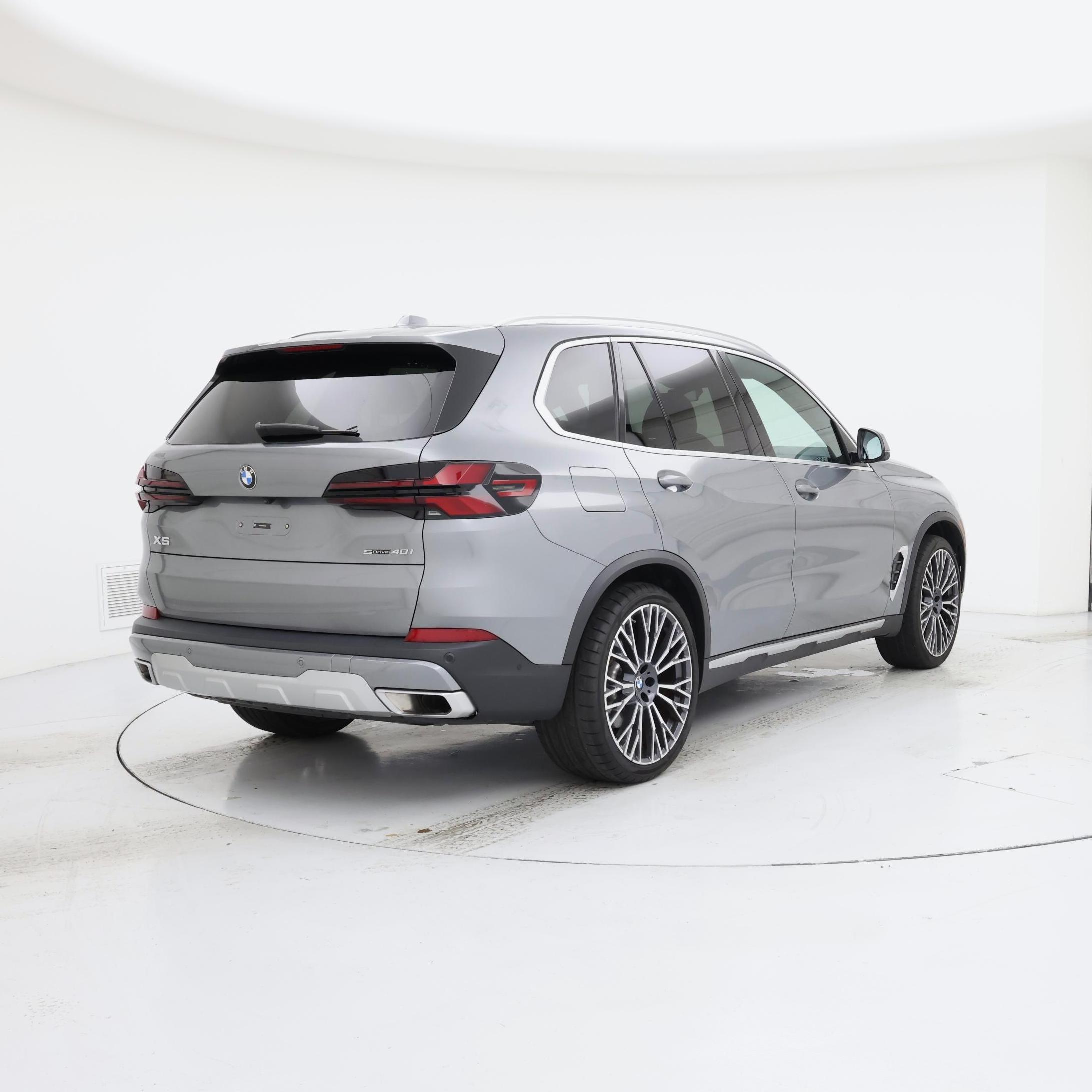 Thumbnail: 2024 BMW X5 - 8