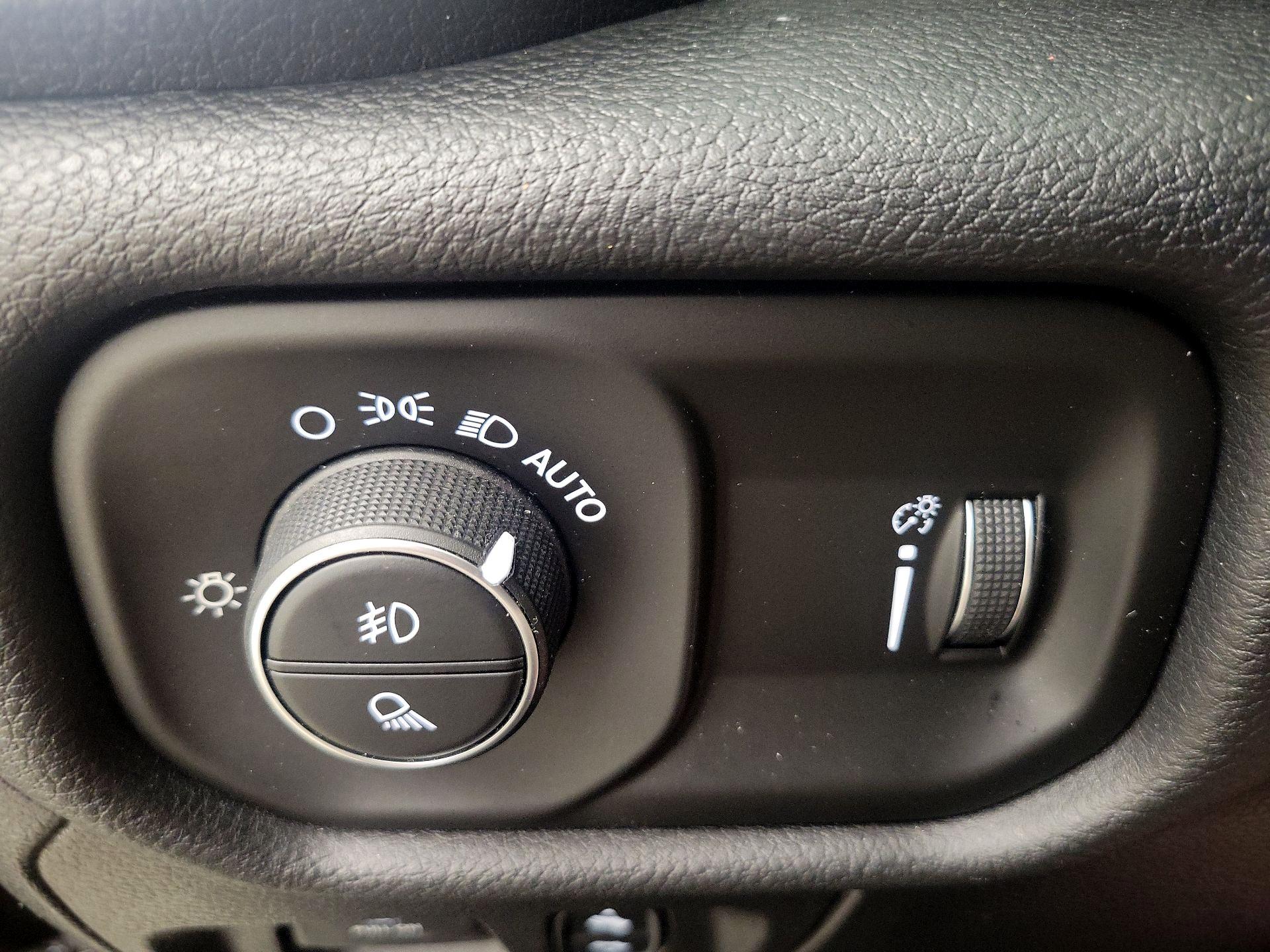 Thumbnail: 2021 RAM 1500 - 13