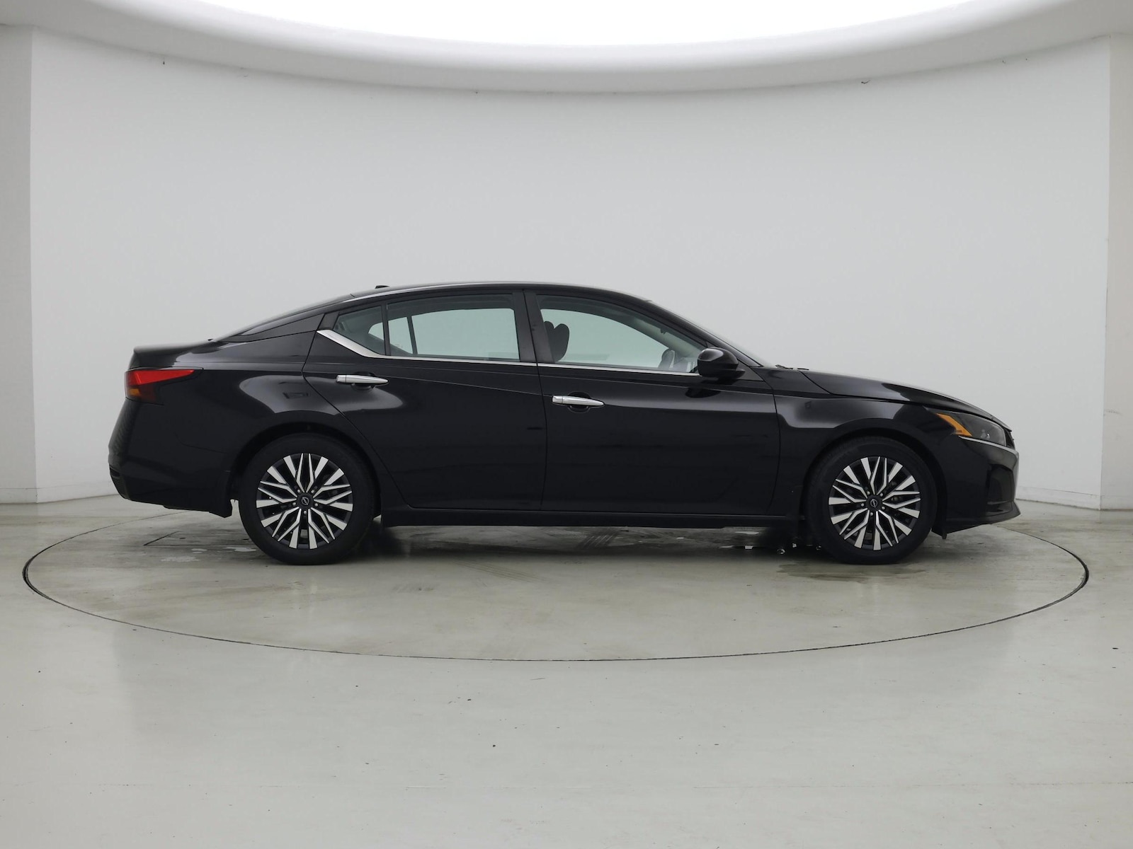 2023 Nissan Altima SV - Photo 8