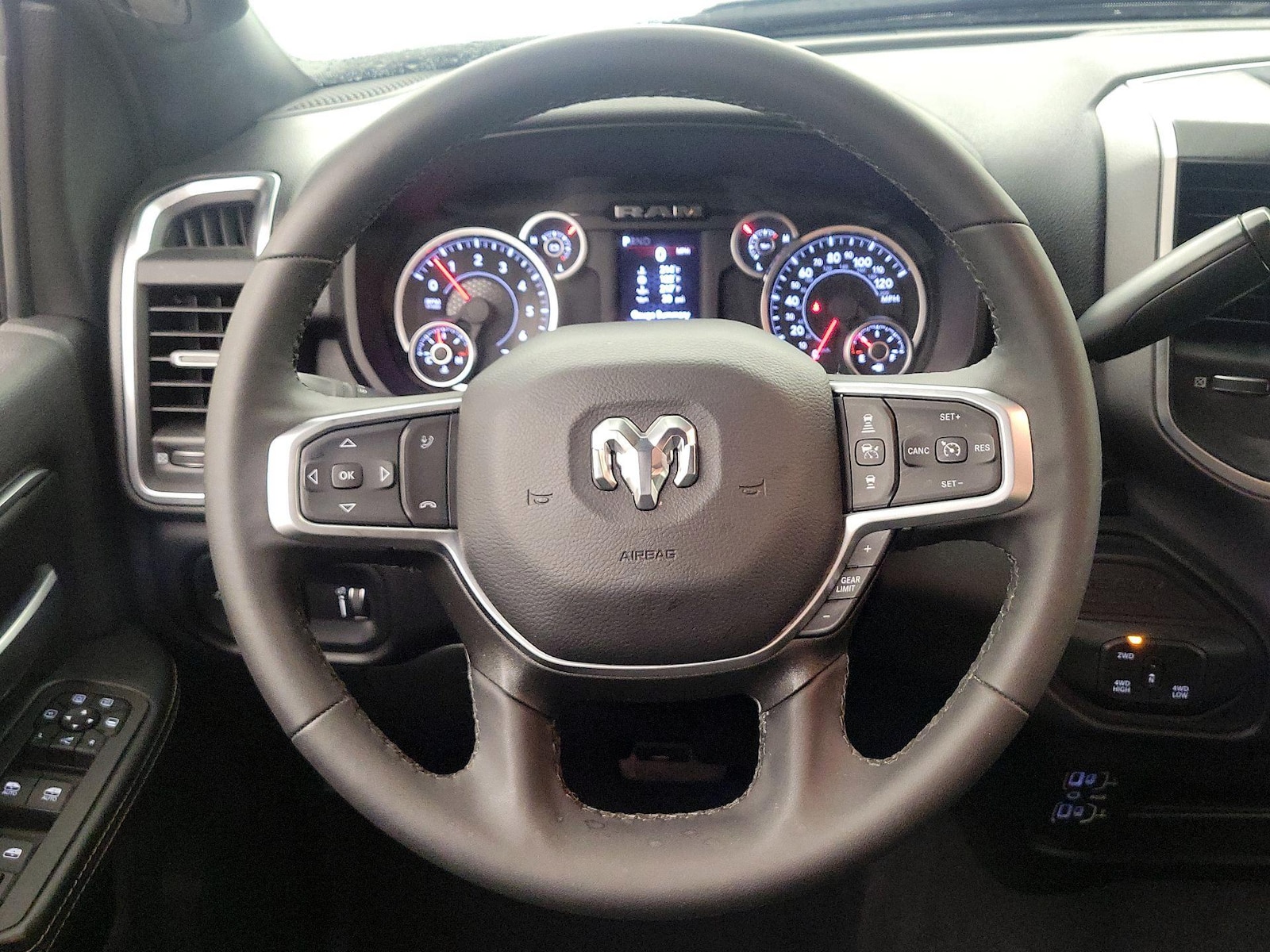 2025 RAM Ram 2500 Pickup Big Horn - Photo 11