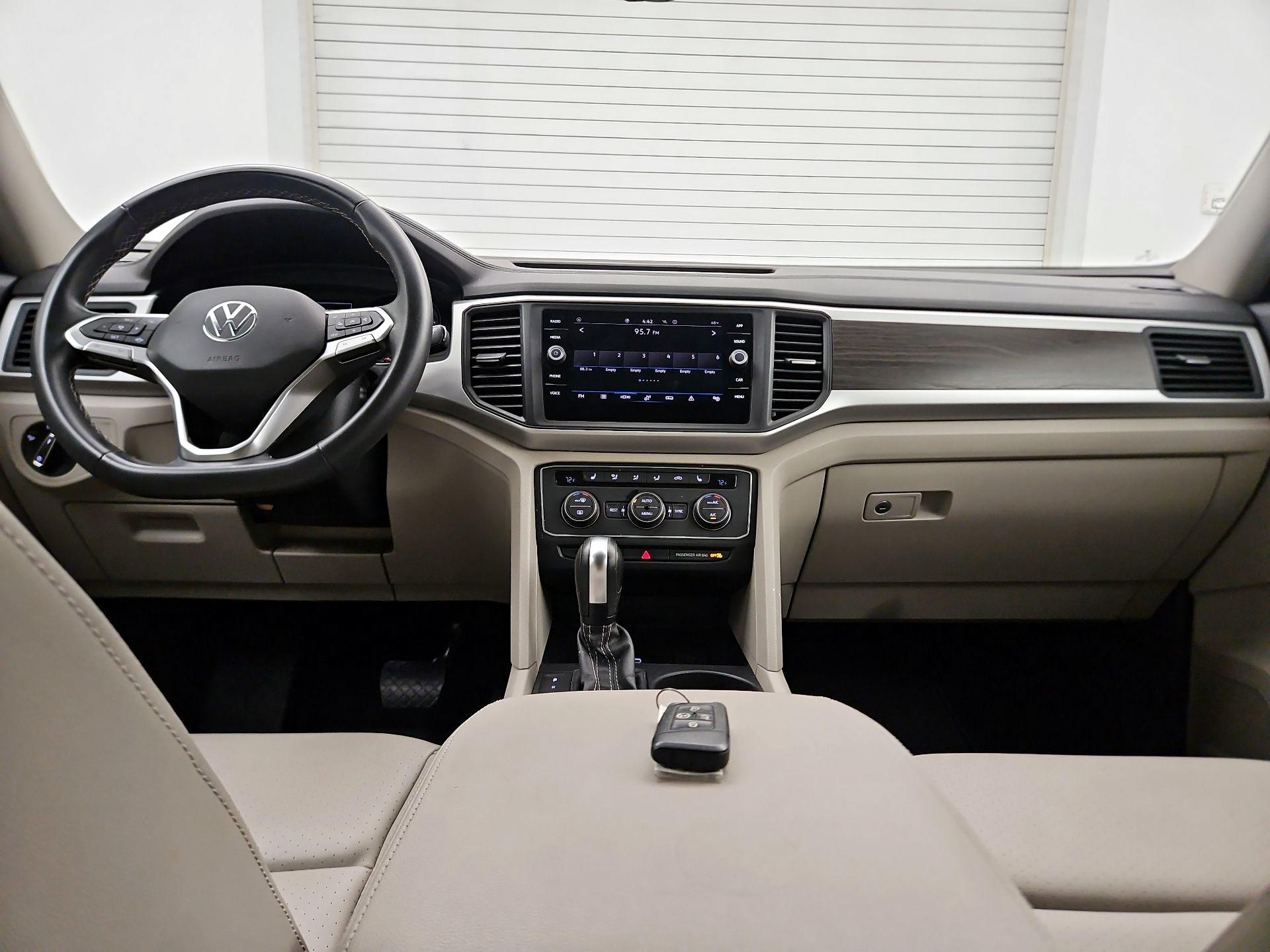 Thumbnail: 2021 Volkswagen Atlas - 8