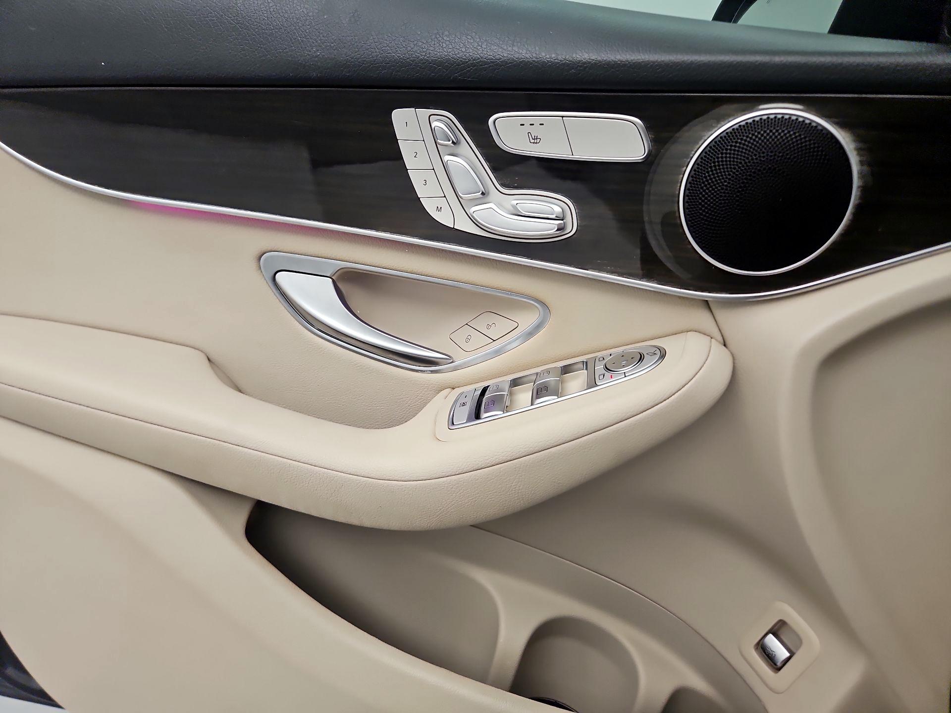 Thumbnail: 2020 Mercedes-Benz GLC - 12