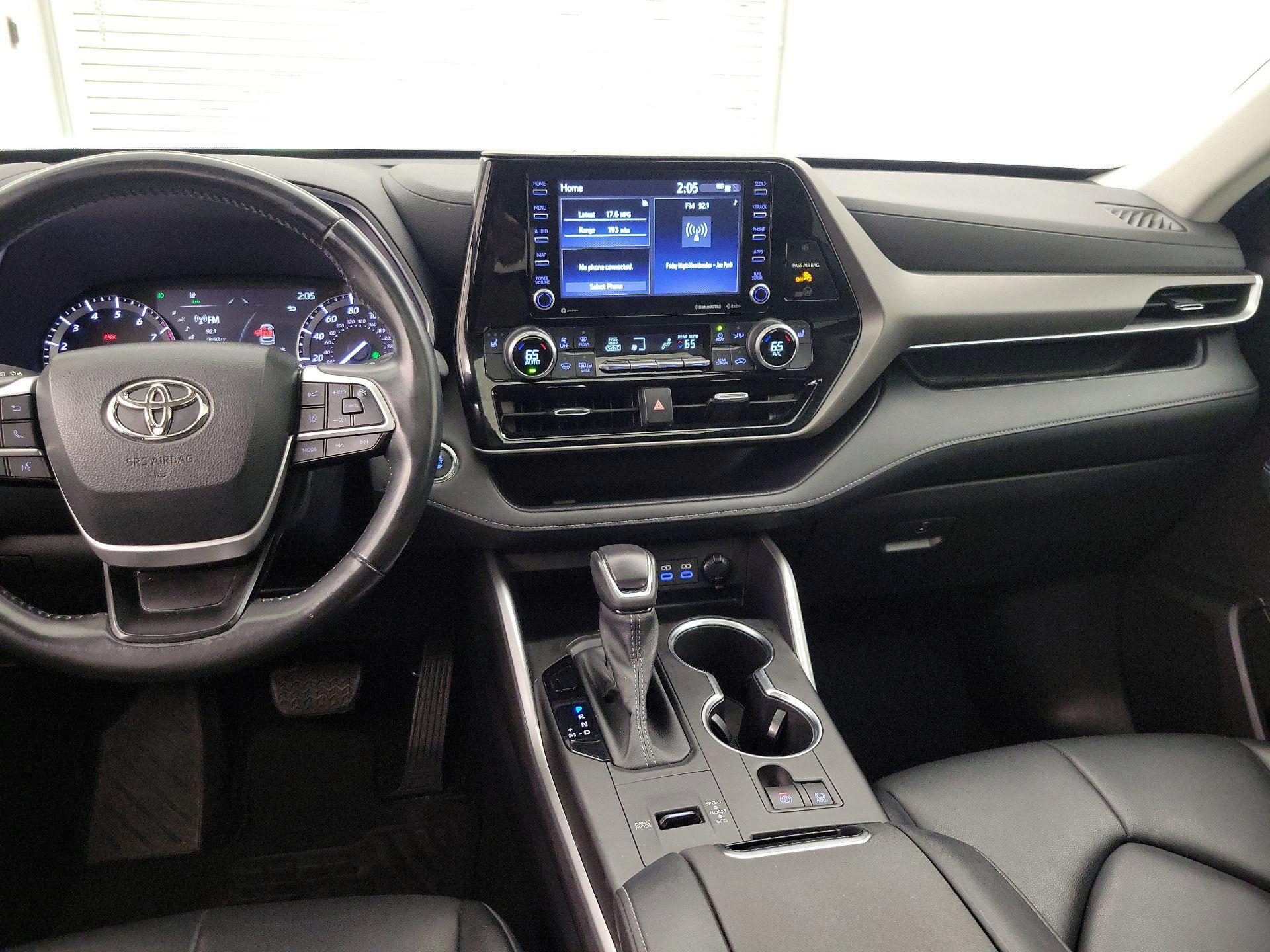 Thumbnail: 2022 Toyota Highlander - 9