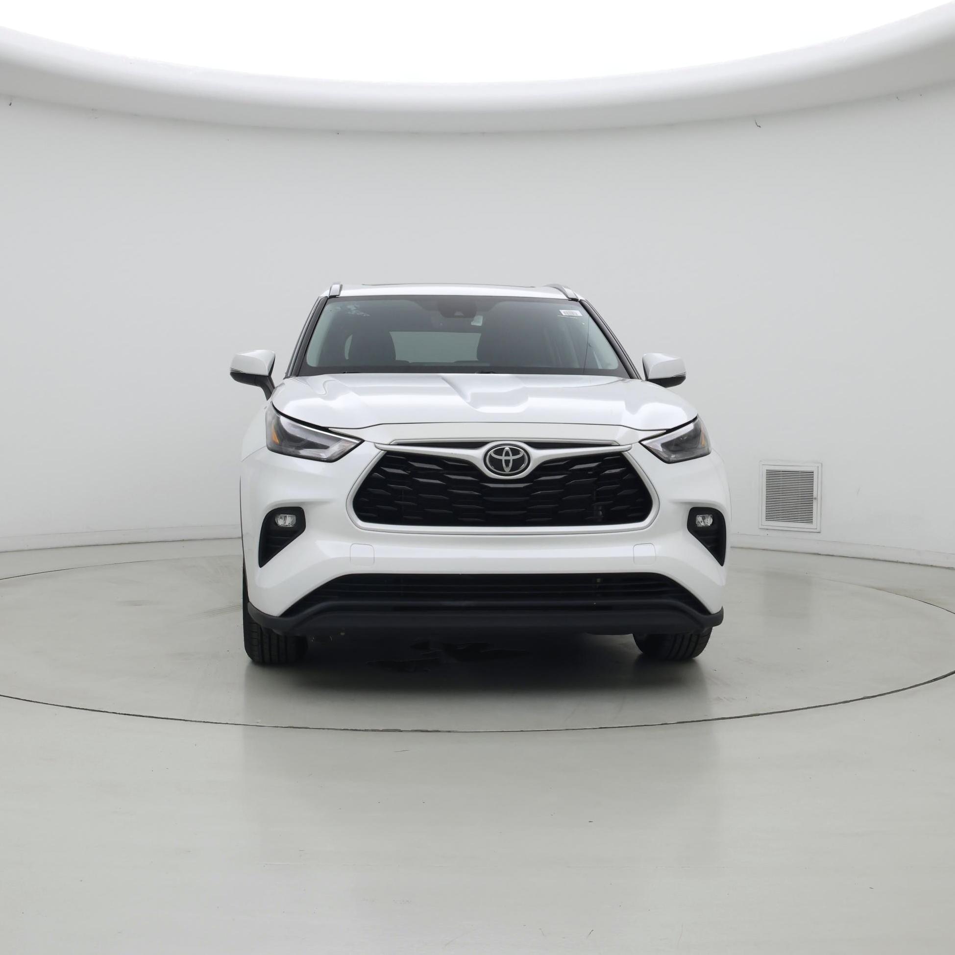 Thumbnail: 2022 Toyota Highlander - 5