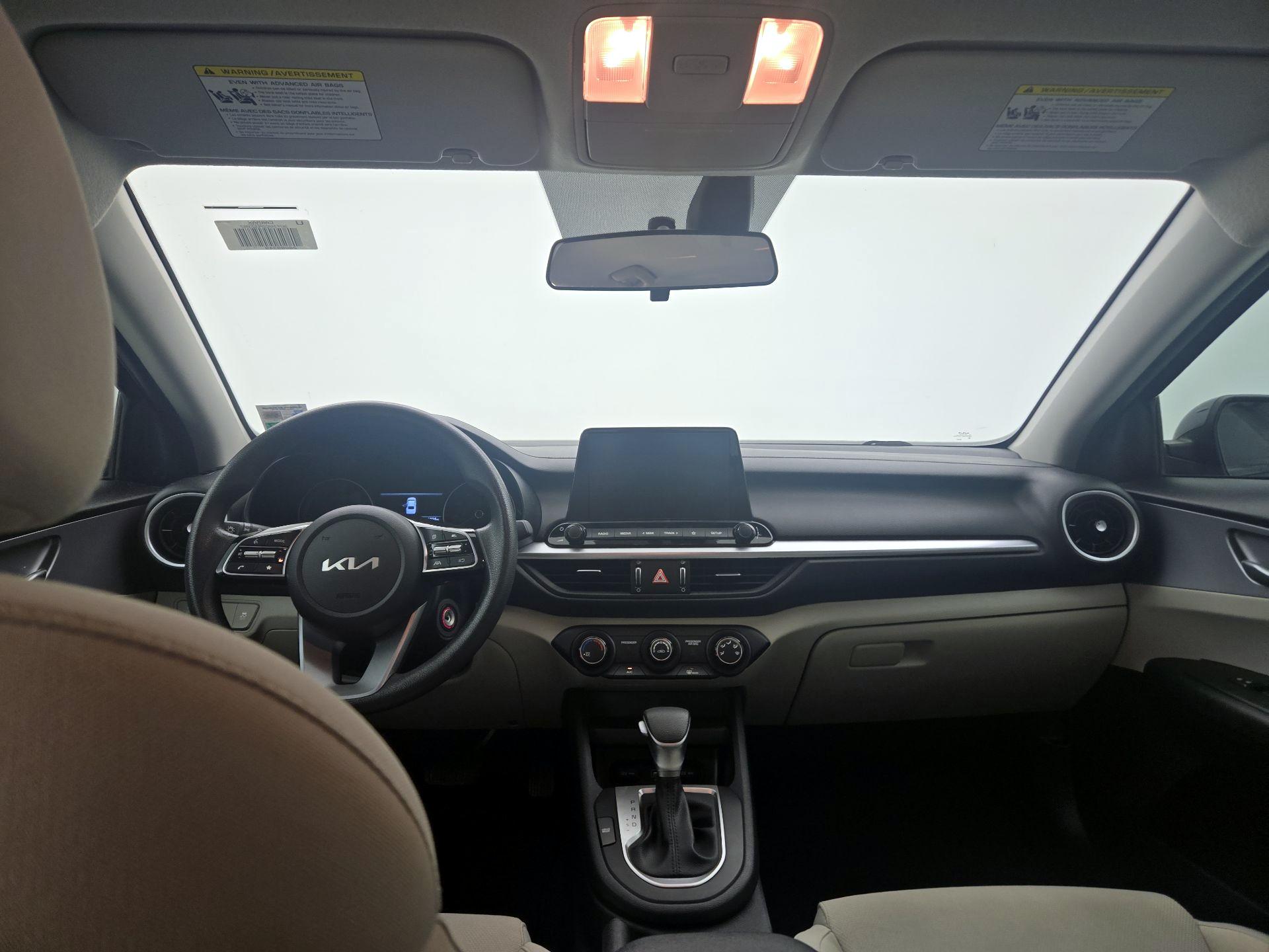 Thumbnail: 2023 Kia Forte - 9