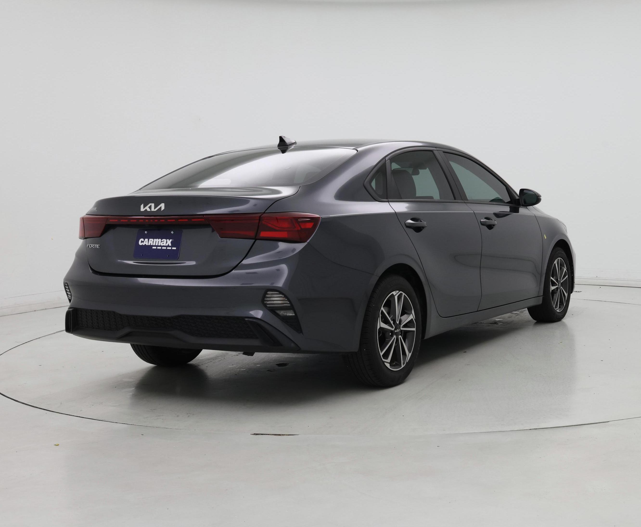 Thumbnail: 2023 Kia Forte - 8