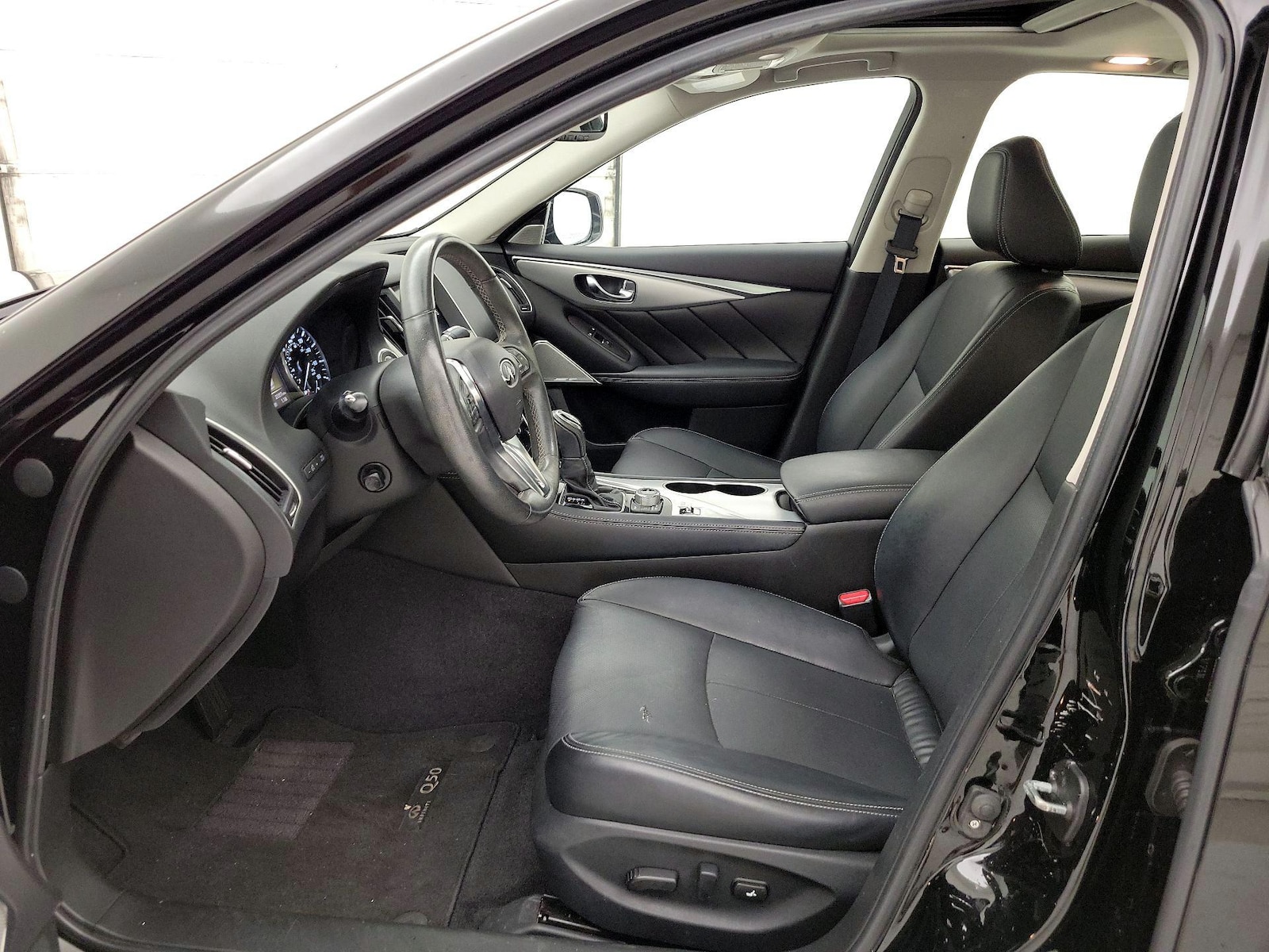 2023 INFINITI Q50 LUXE - Photo 12