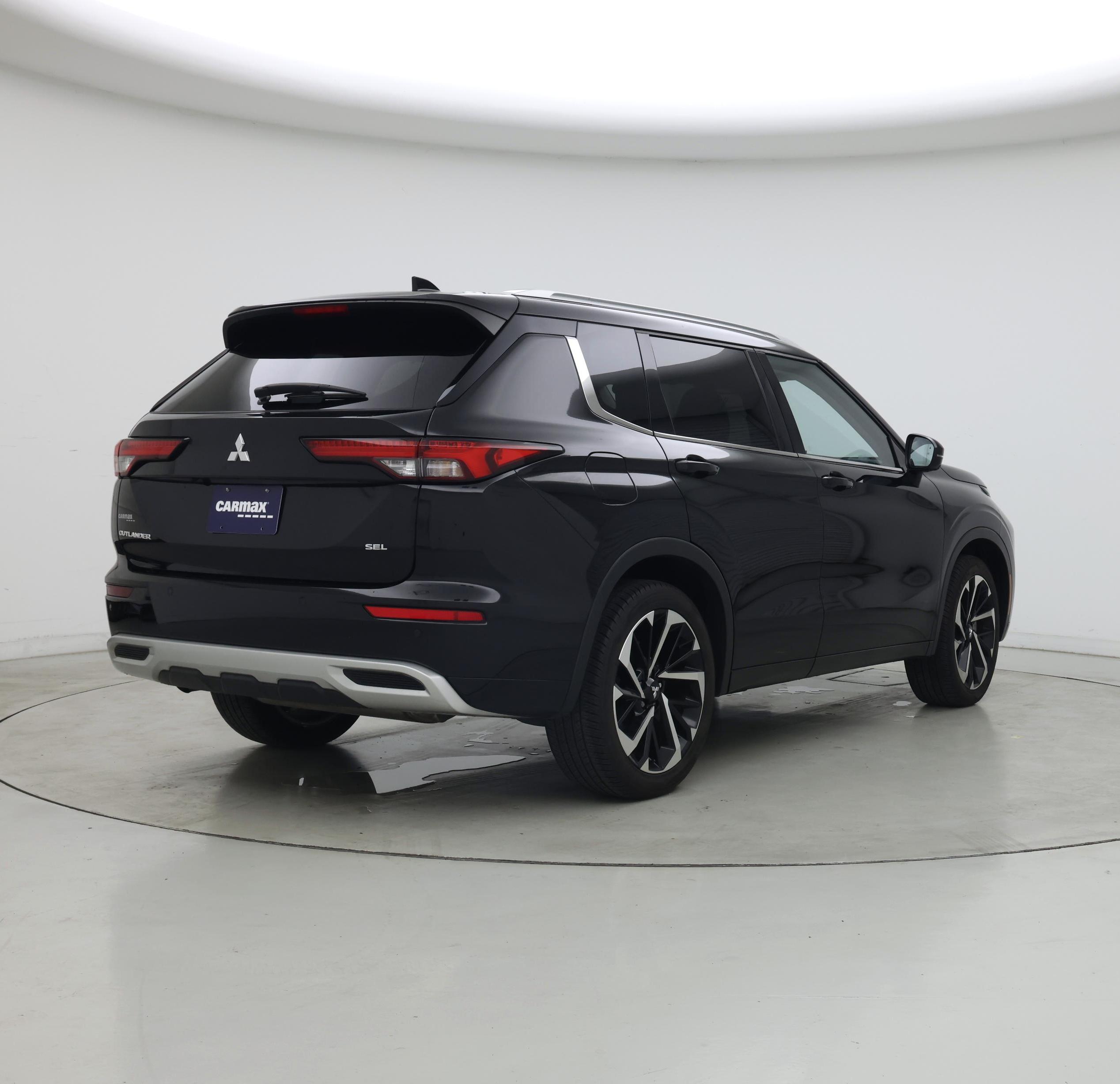 Thumbnail: 2024 Mitsubishi Outlander - 8