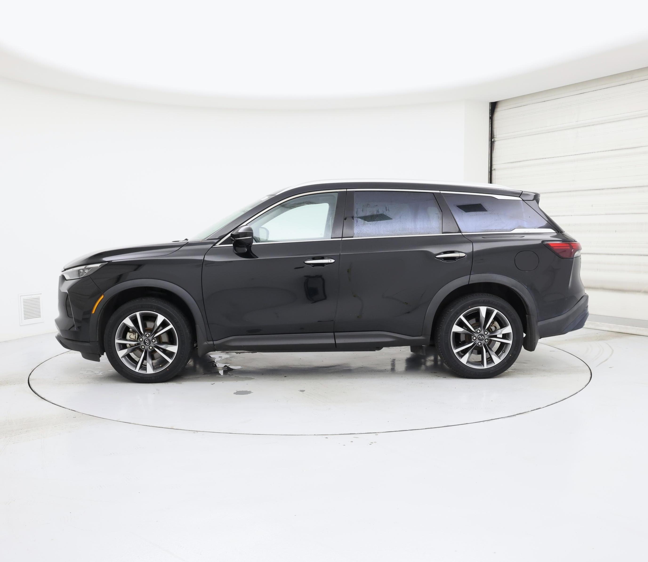 Thumbnail: 2023 INFINITI QX60 - 3