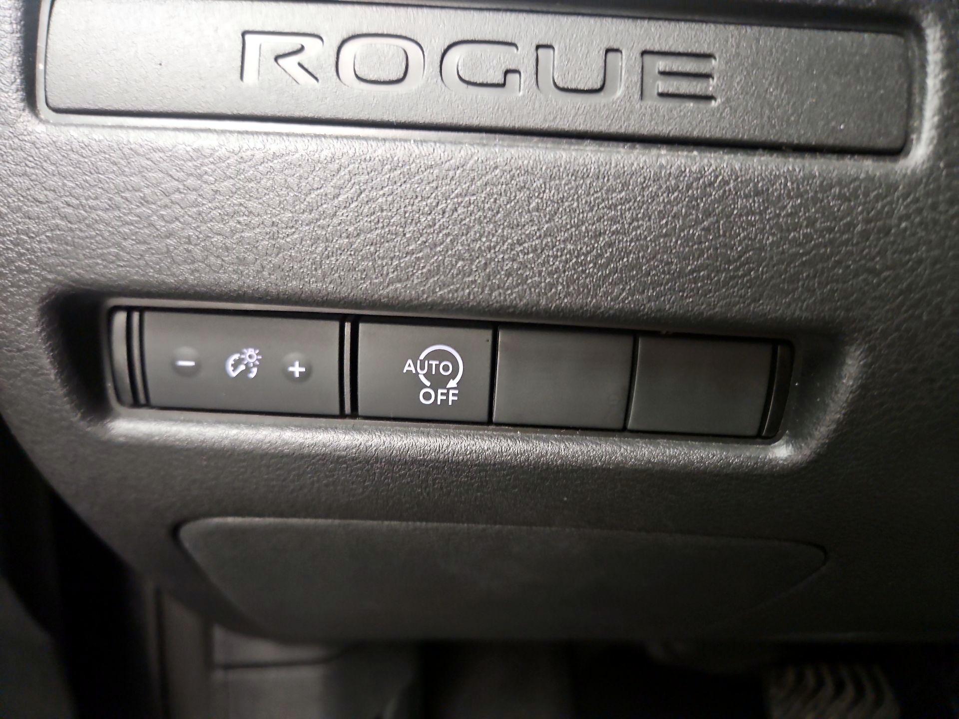 Thumbnail: 2023 Nissan Rogue - 11
