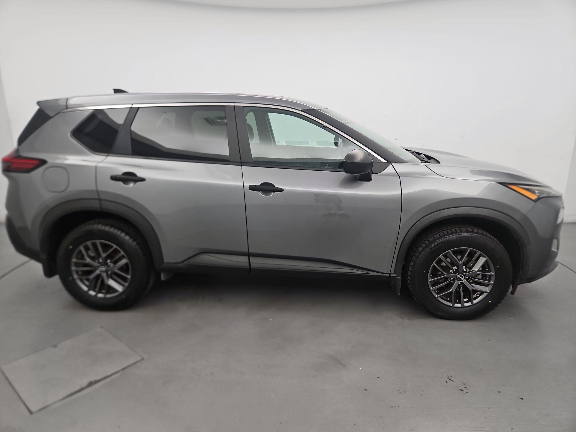Thumbnail: 2023 Nissan Rogue - 4