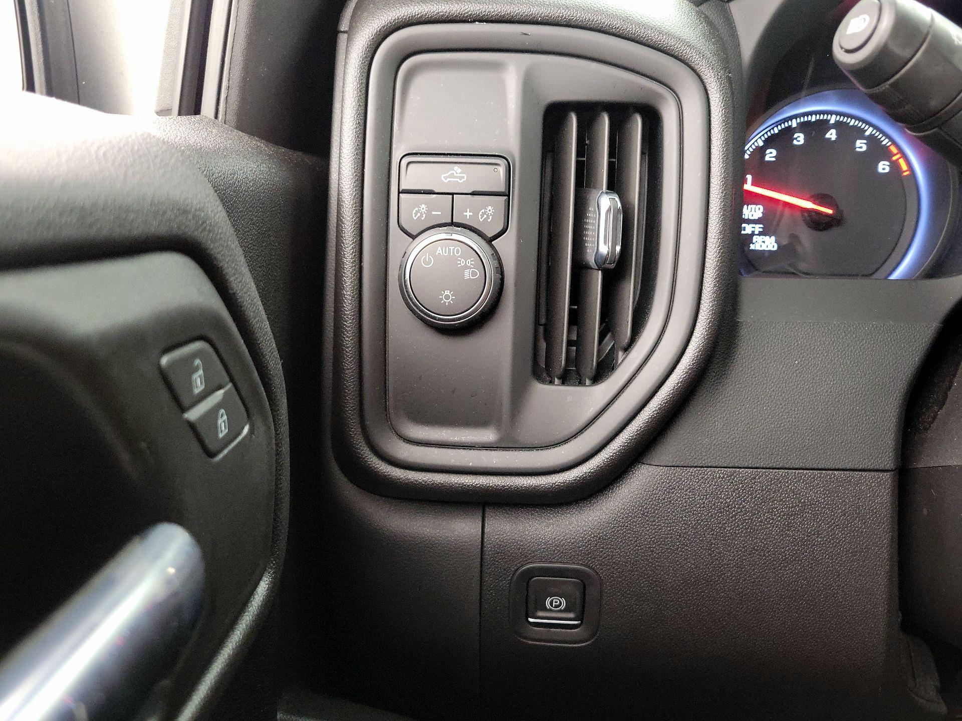 Thumbnail: 2023 Chevrolet Silverado 1500 - 13