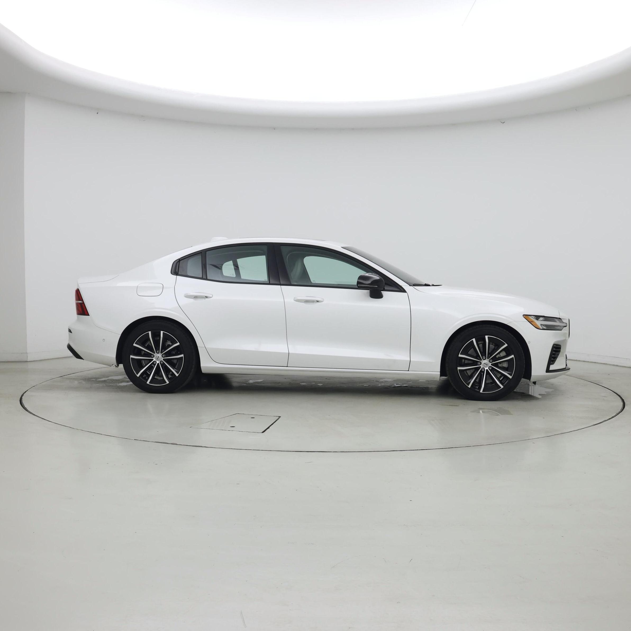 Thumbnail: 2023 Volvo S60 - 7