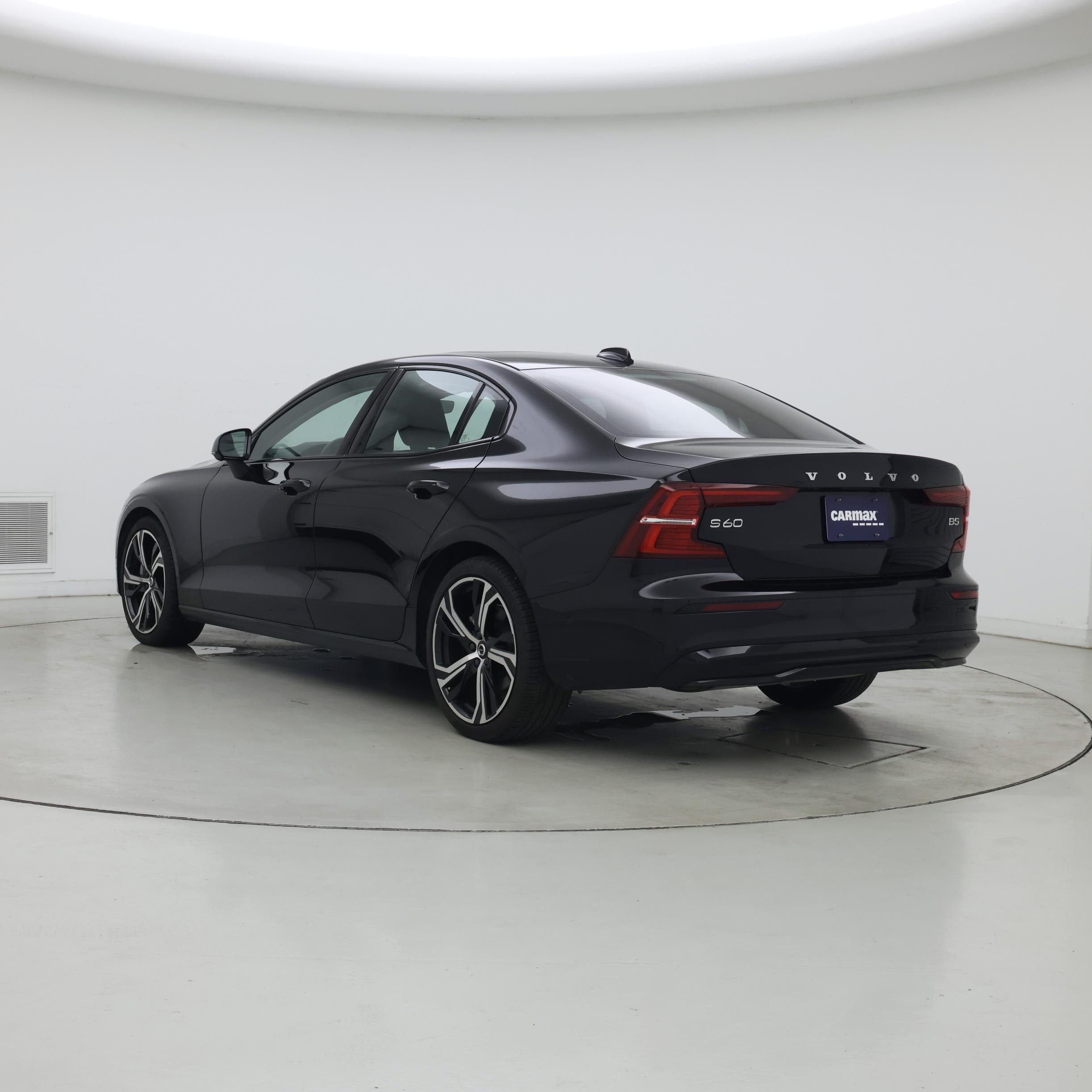 Thumbnail: 2024 Volvo S60 - 2