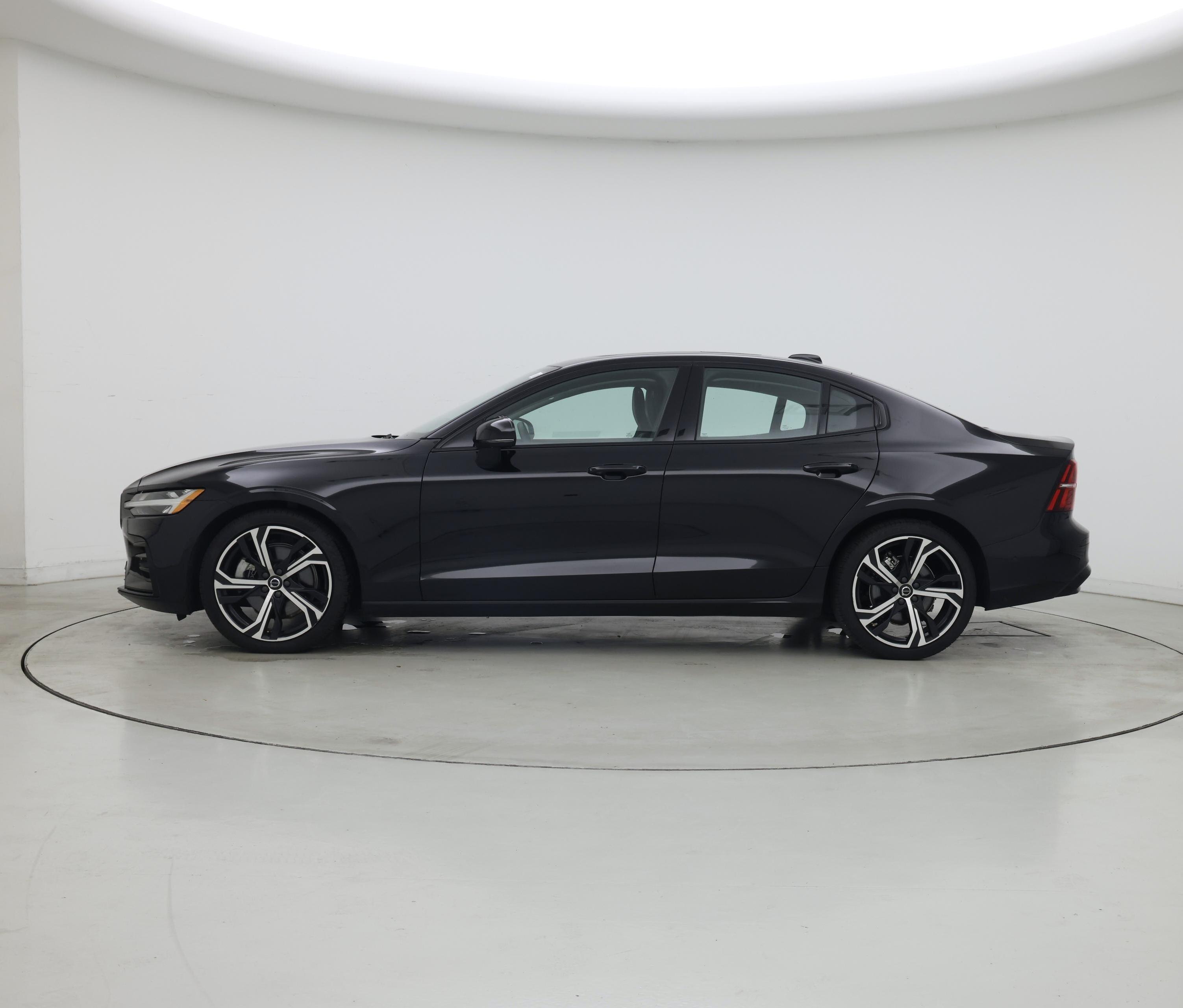 Thumbnail: 2024 Volvo S60 - 3