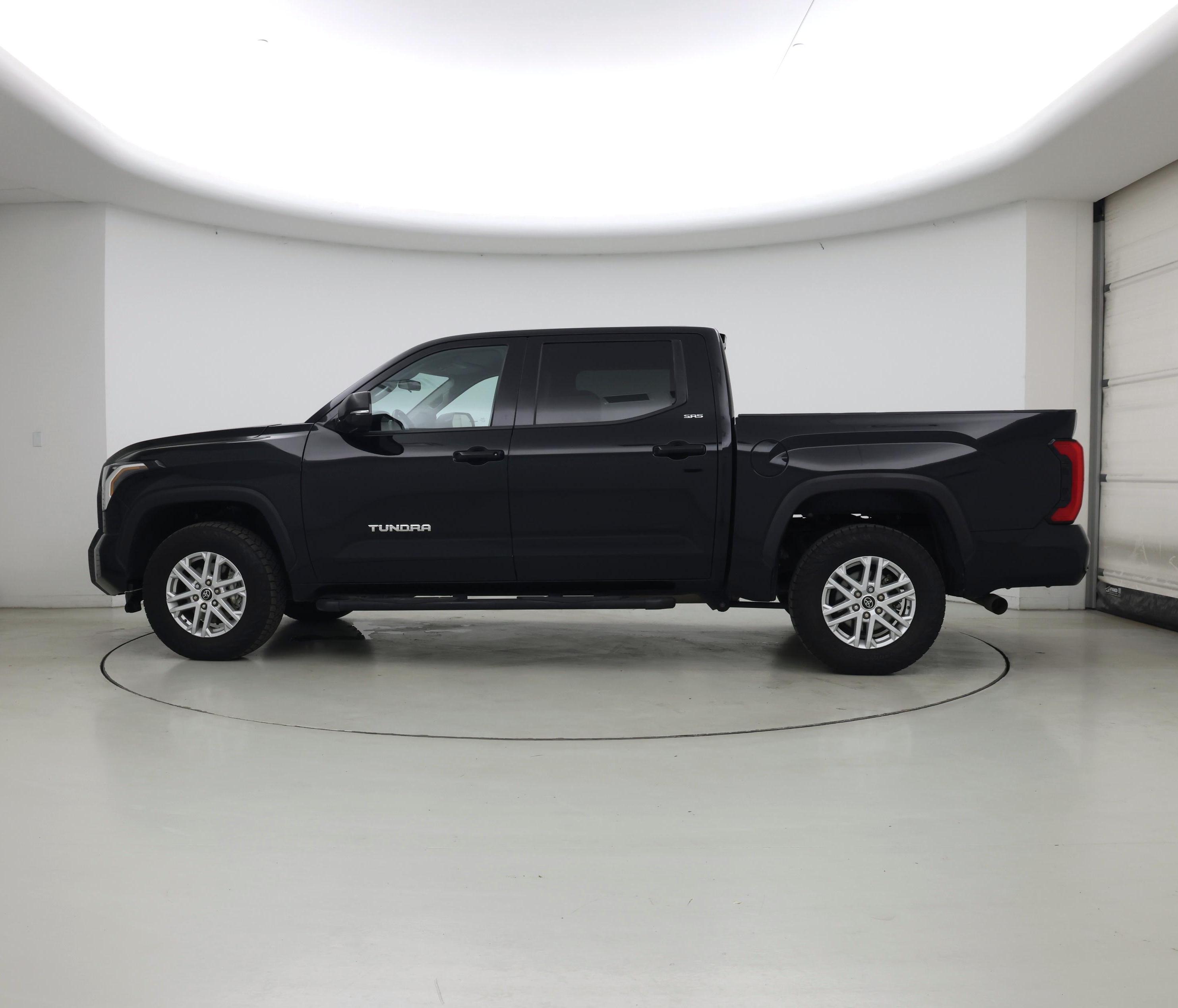 Thumbnail: 2023 Toyota Tundra - 3