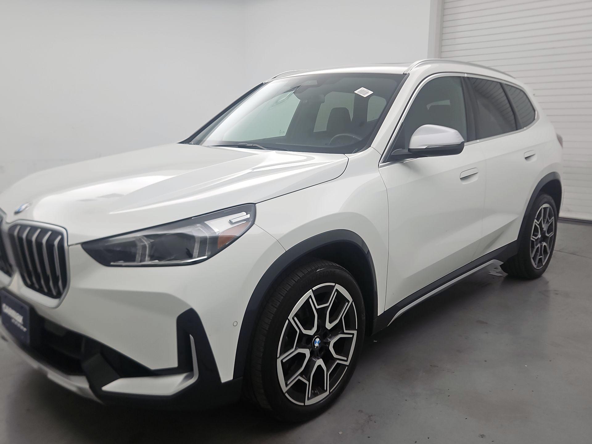 Thumbnail: 2023 BMW X1 - 3