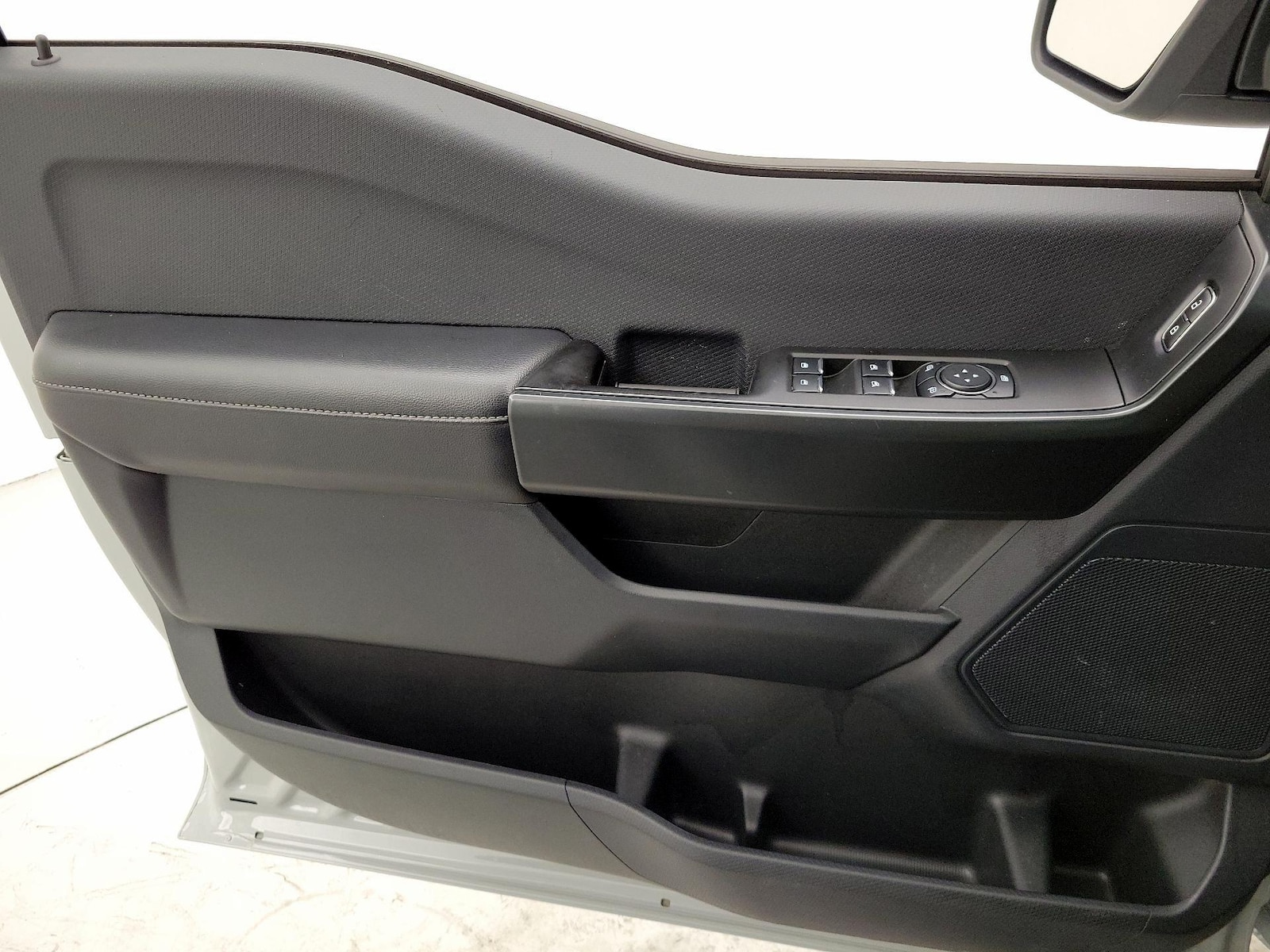2023 Ford F-150 XL - Photo 13